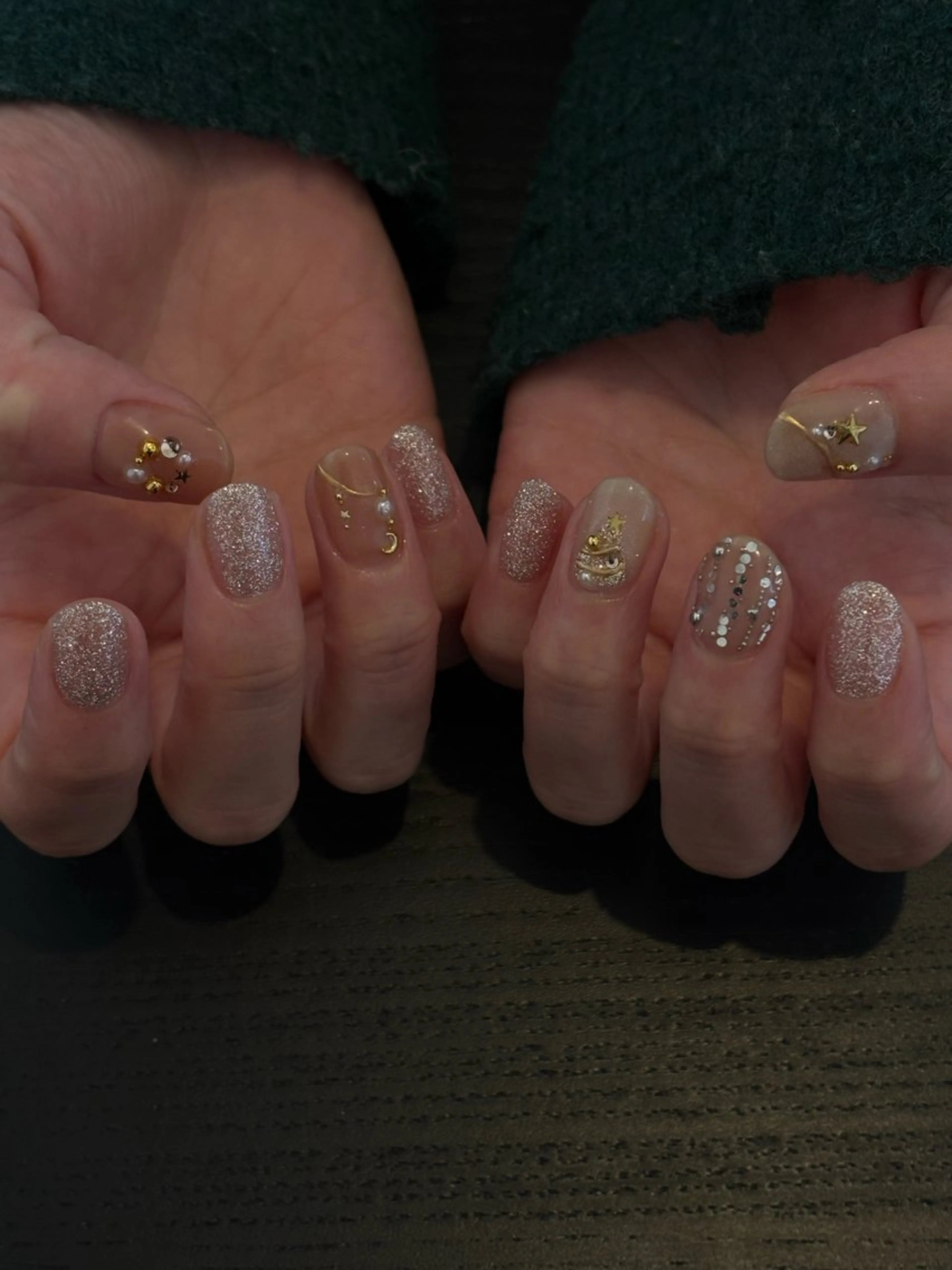 ネイル 冬ネイル クリスマス ハンドネイル rinanail所属・rina🎀 ご新規様受付中🌷のネイルデザイン