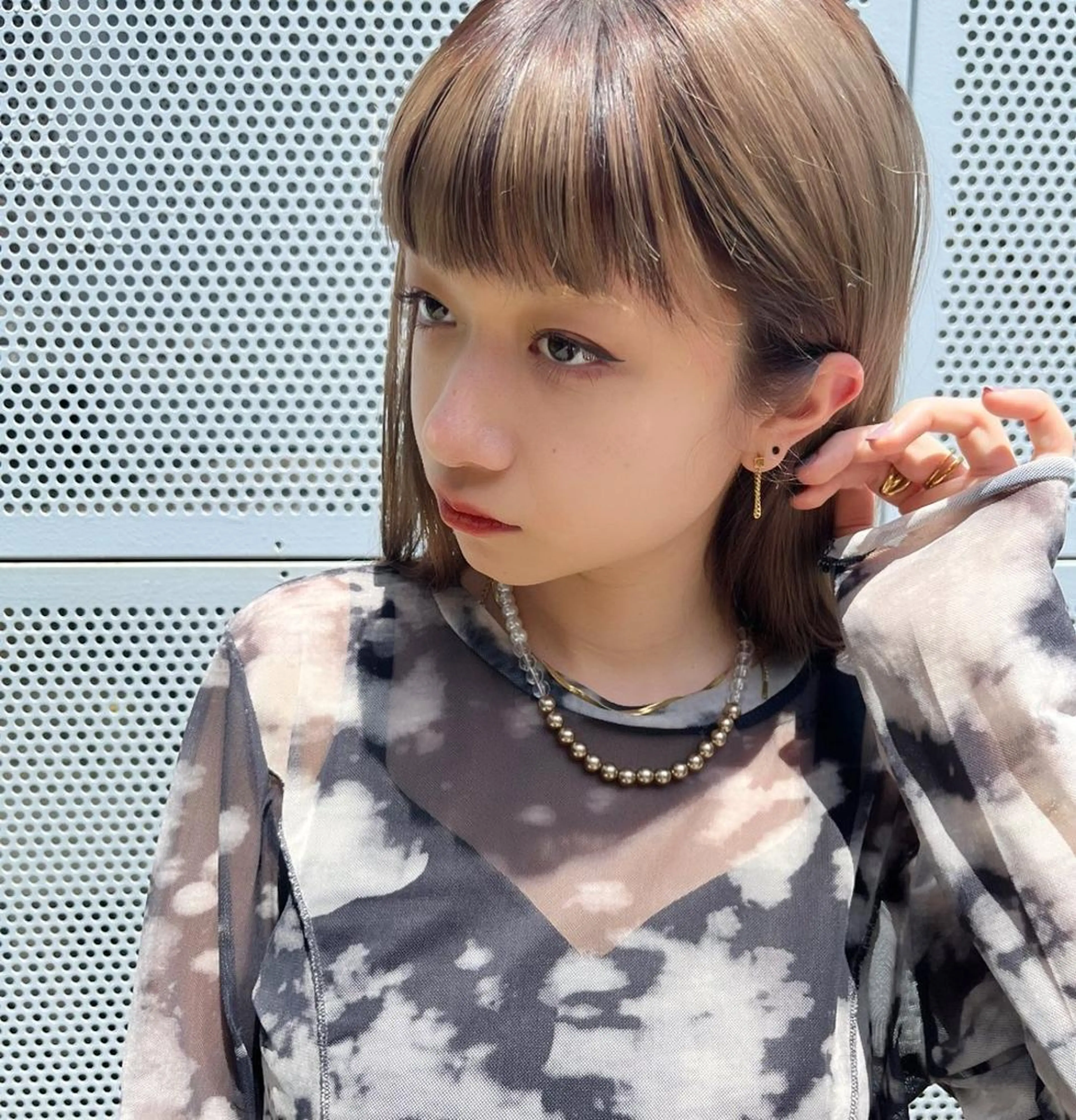 ミディアム カラー ヘアアレンジ ブリーチ デザインカラー インナーカラー くせ毛 髪質改善 韓国/髪質改善💘 櫻井かれんのヘアスタイル