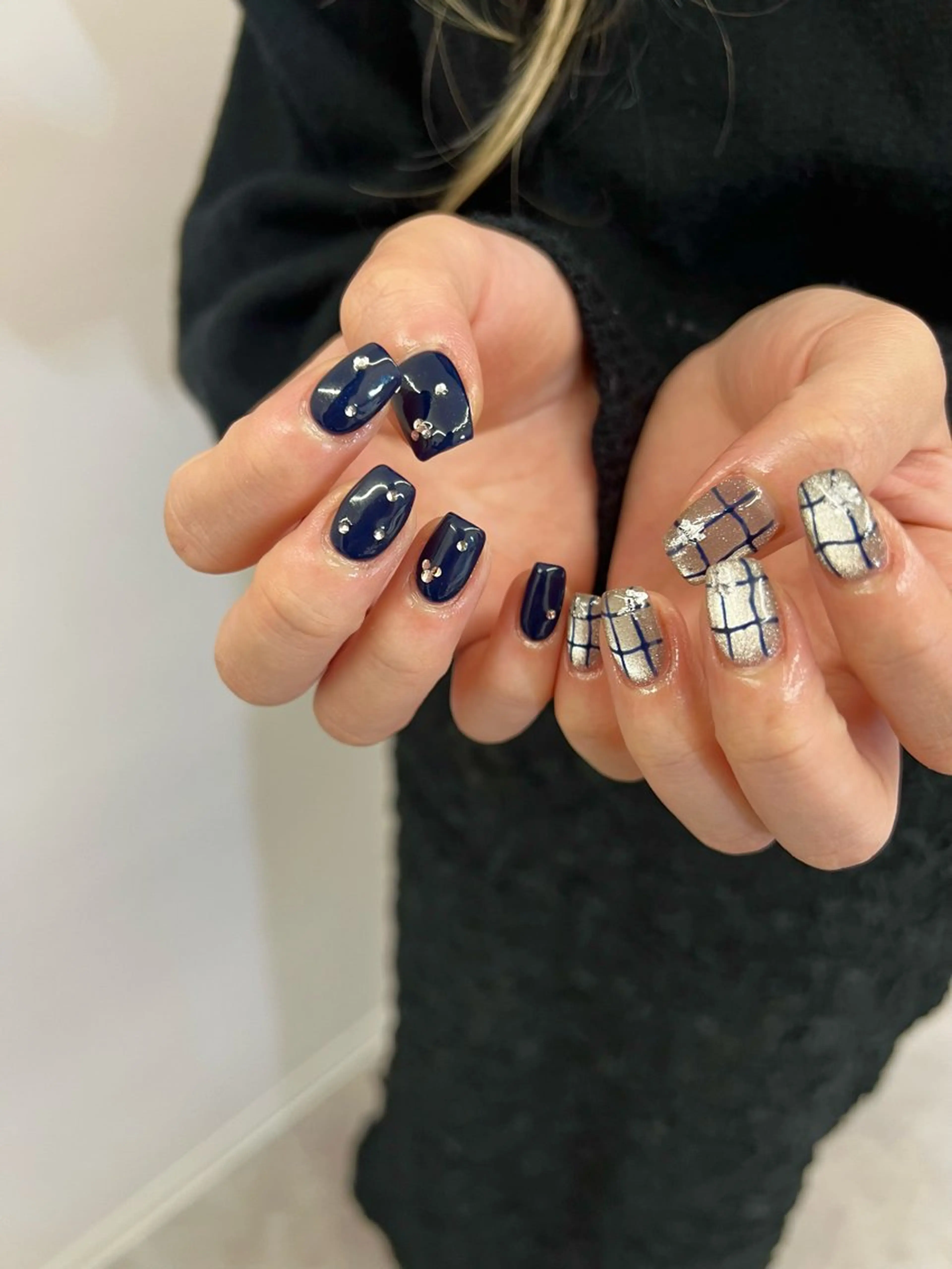 ネイル ジェルネイル キラキラネイル マグネットネイル ネイビー ニュアンスネイル ハンドネイル ハンドケア Bana_ Nailのその他イメージ