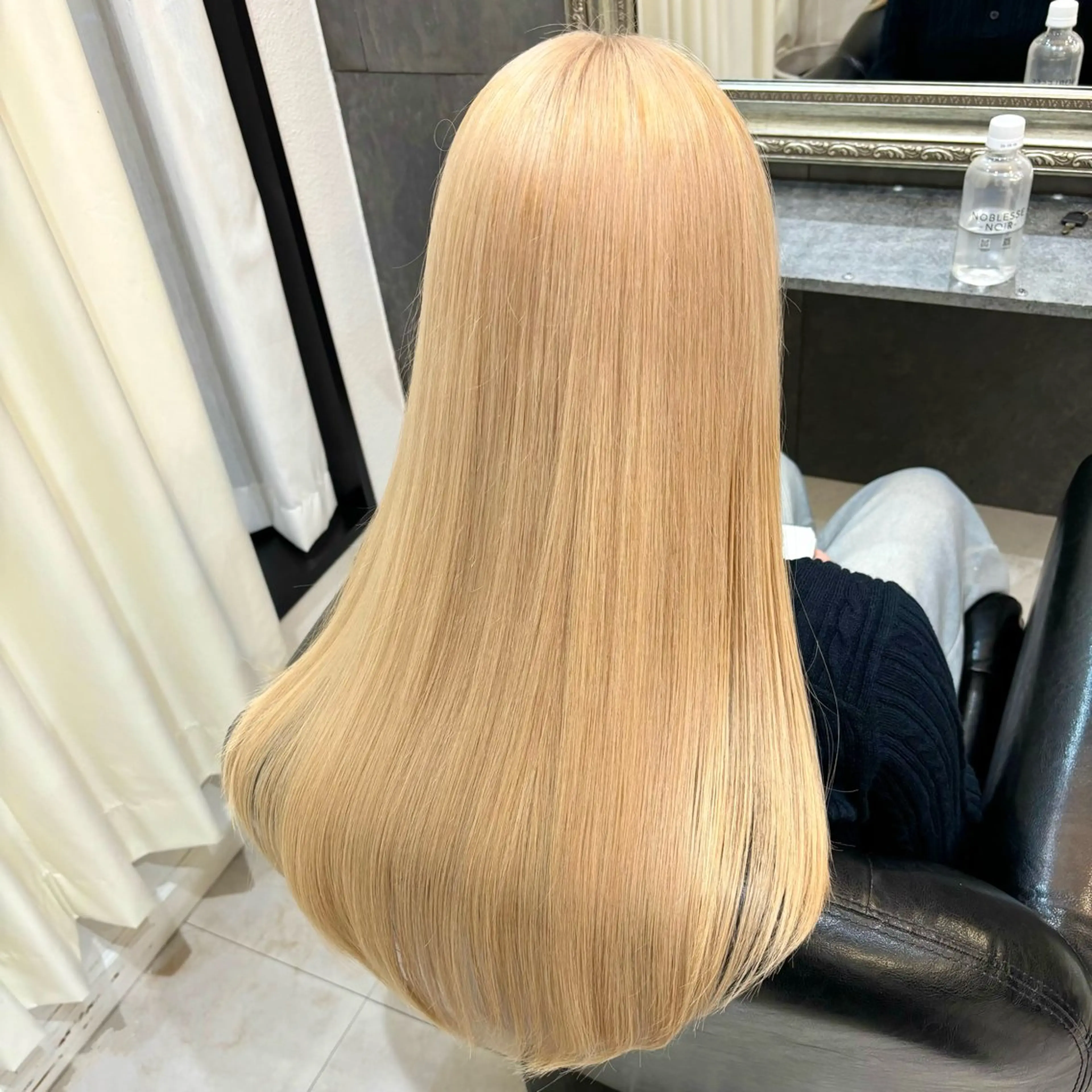 ロング カラー ベージュカラー ブロンド ブロンドベージュ カット ヘアカラー トリートメント ハイトーン/ウルフ/ レイヤー/Asukaのヘアスタイル