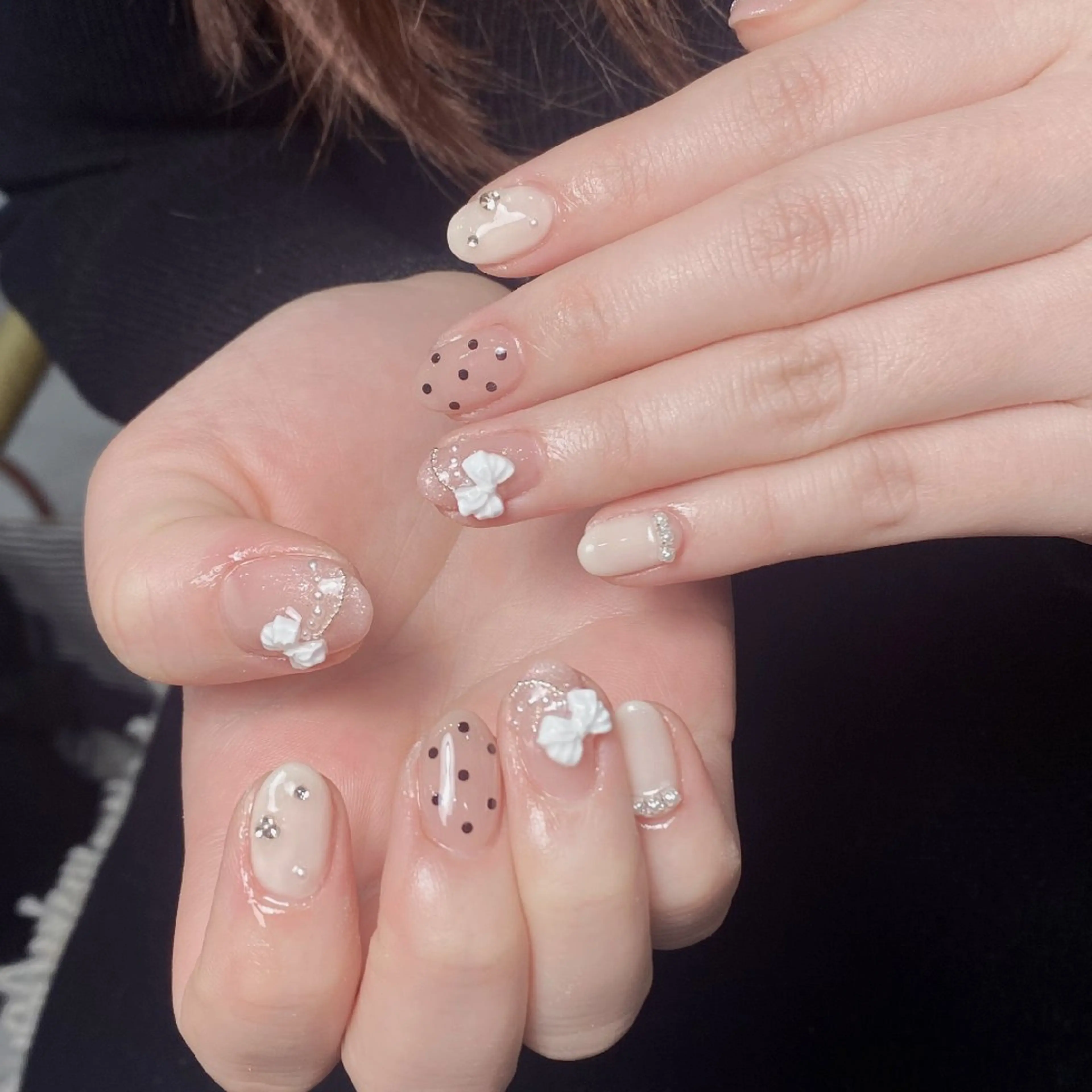ネイル チークネイル フレンチネイル ジェルネイル ガラスフレンチ キラキラネイル ハンドネイル UM Nail Salonのネイルデザイン