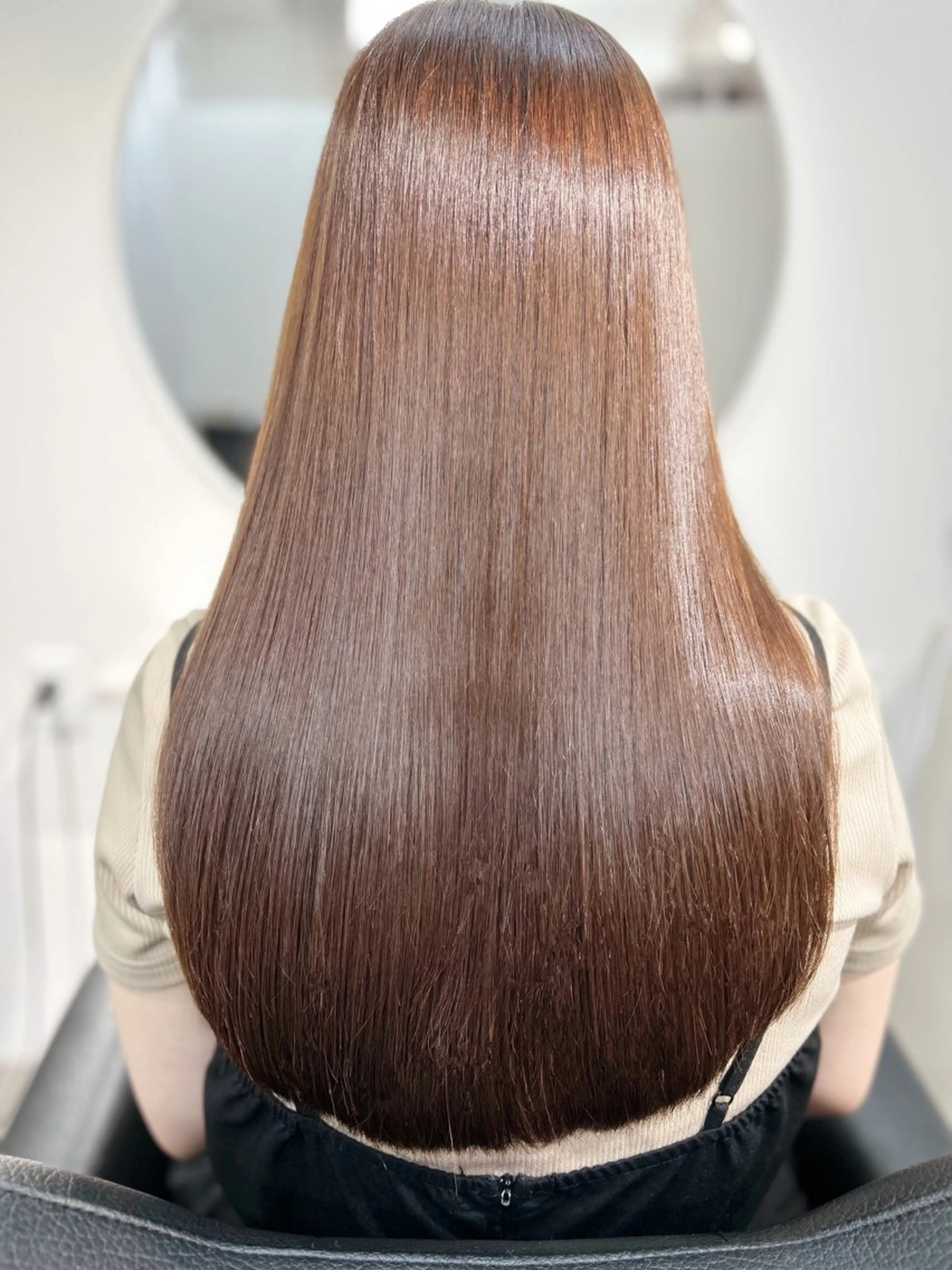 ロング 髪質改善 縮毛矯正 トリートメント 酸性ストレート 酸熱トリートメント 縮毛矯正 トリートメント CHELSEA  梅田所属・OKADA/メンズ /カット/眉/縮毛のヘアスタイル