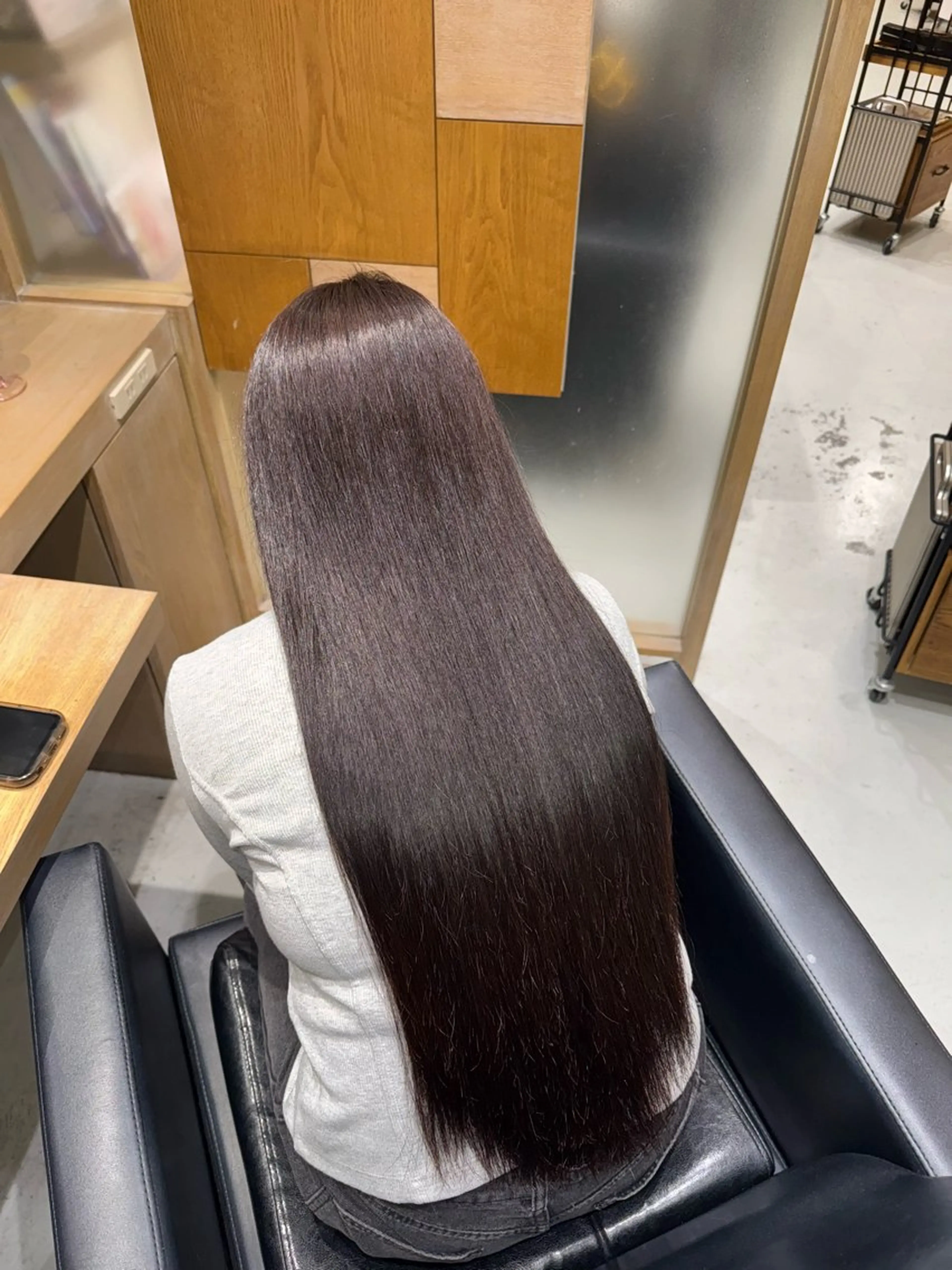 ロング カラー ブラウンカラー ラベンダーカラー カット ヘアカラー トリートメント 透明感カラー/顔周り カット/レイヤーにかのヘアスタイル