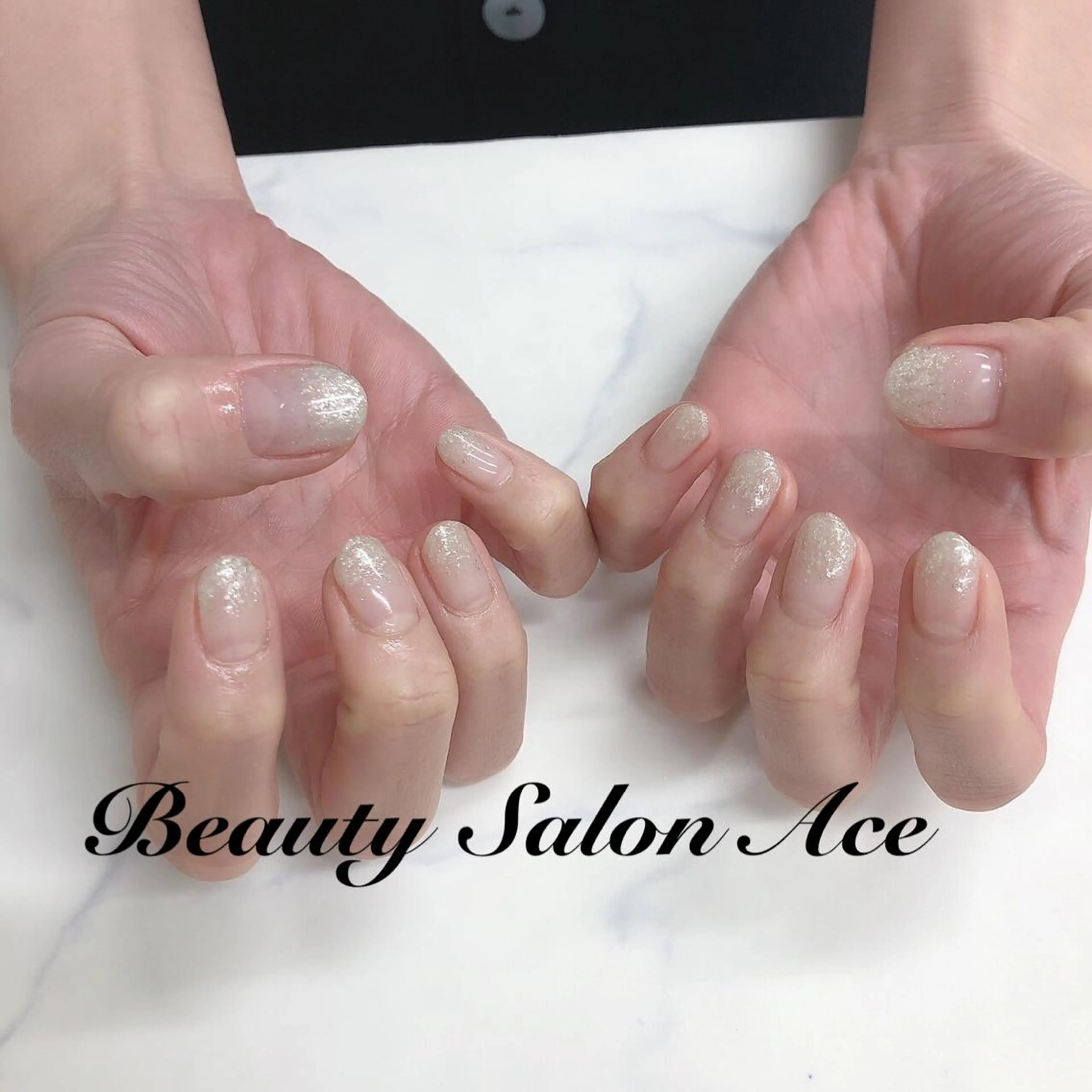 ネイル アートネイル 長さ出し ジェルネイル グラデーション ラメ(グリッター) Beauty Salon Ace(ネイルサロン エース)所属・池袋フィルイン Ace♡長さだしのネイルデザイン