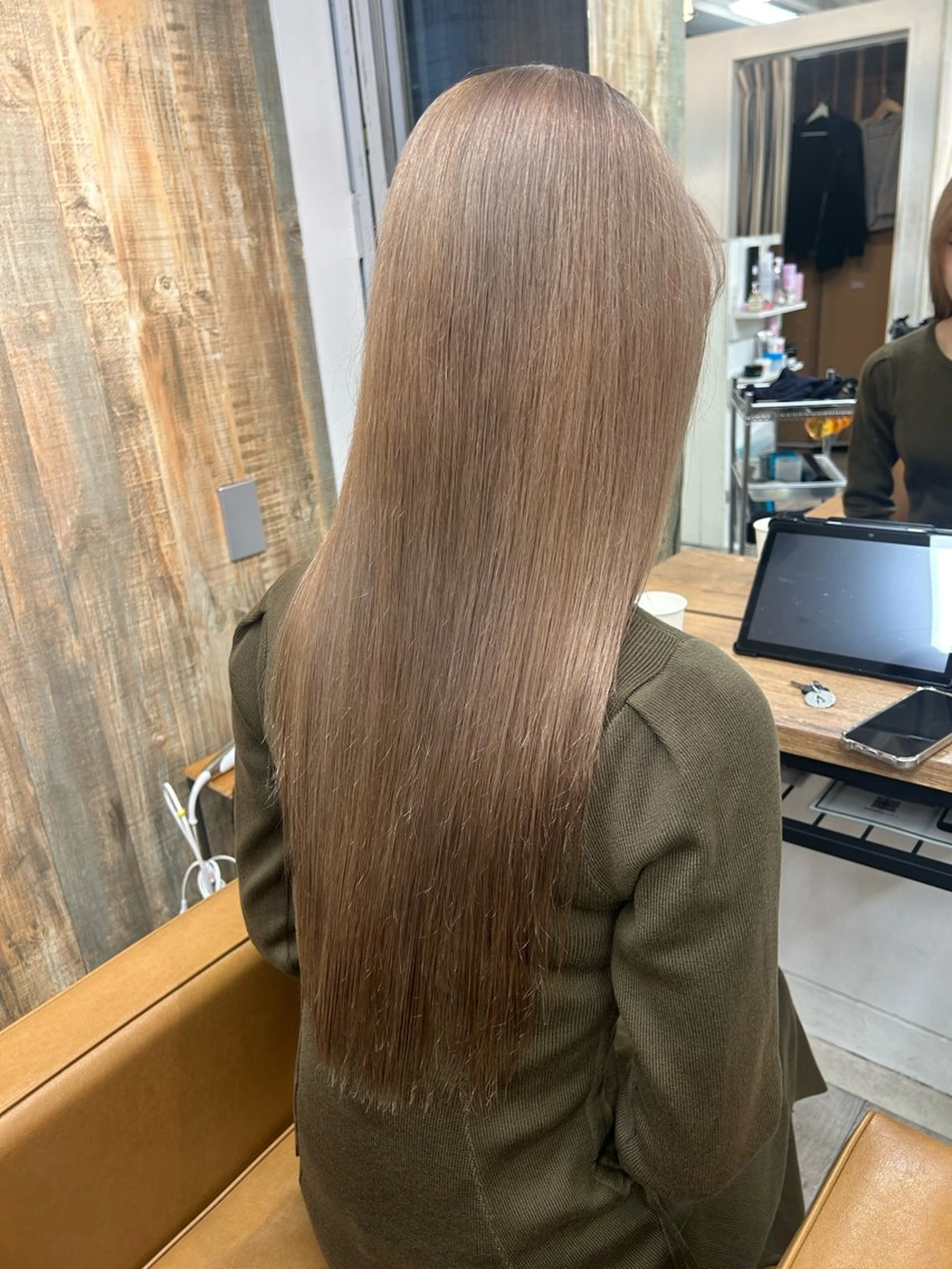 ロング レイヤーカットモデル 募集中🫧中山理央のヘアスタイル