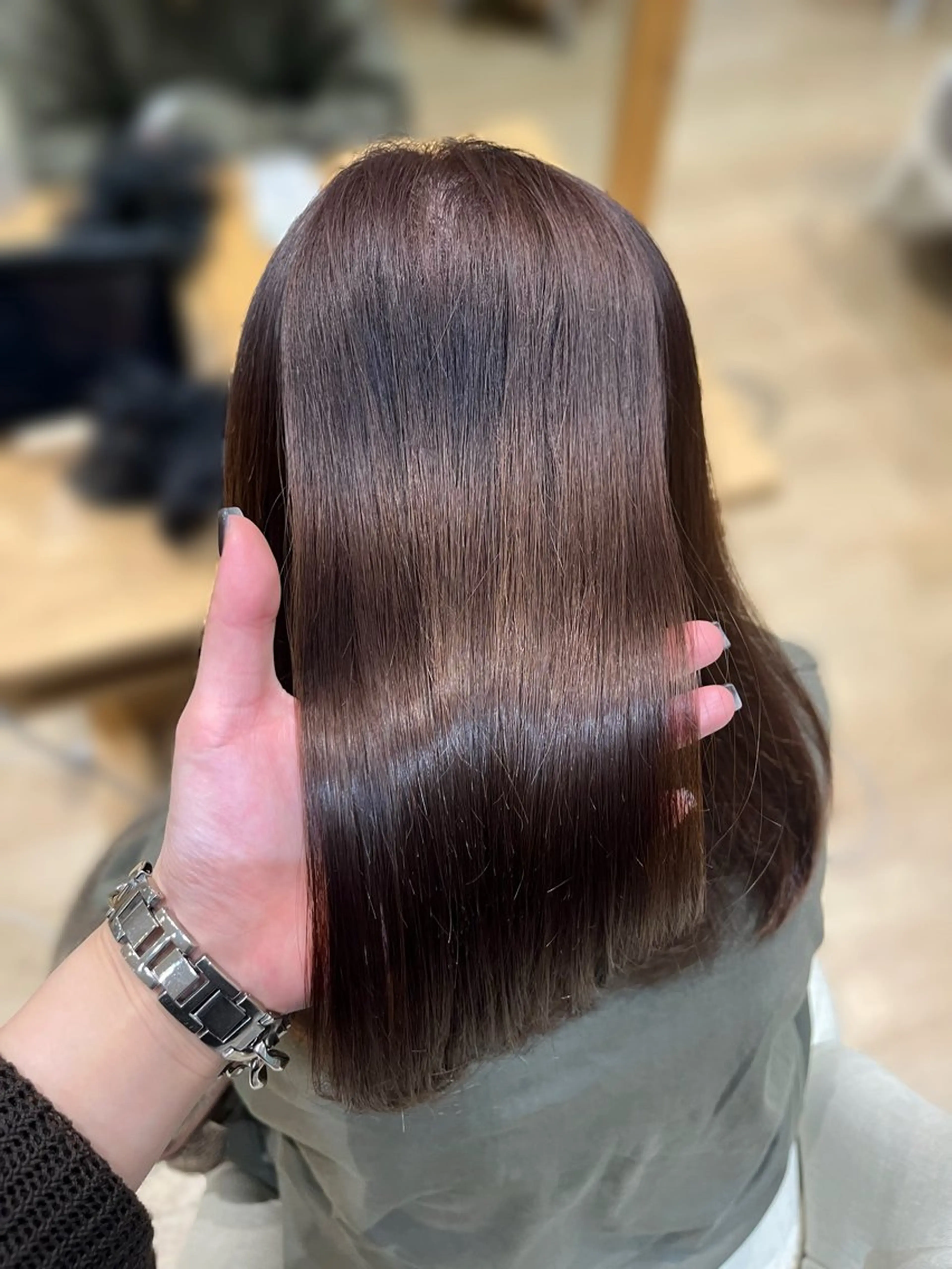 カラー 大野 芽依のヘアスタイル