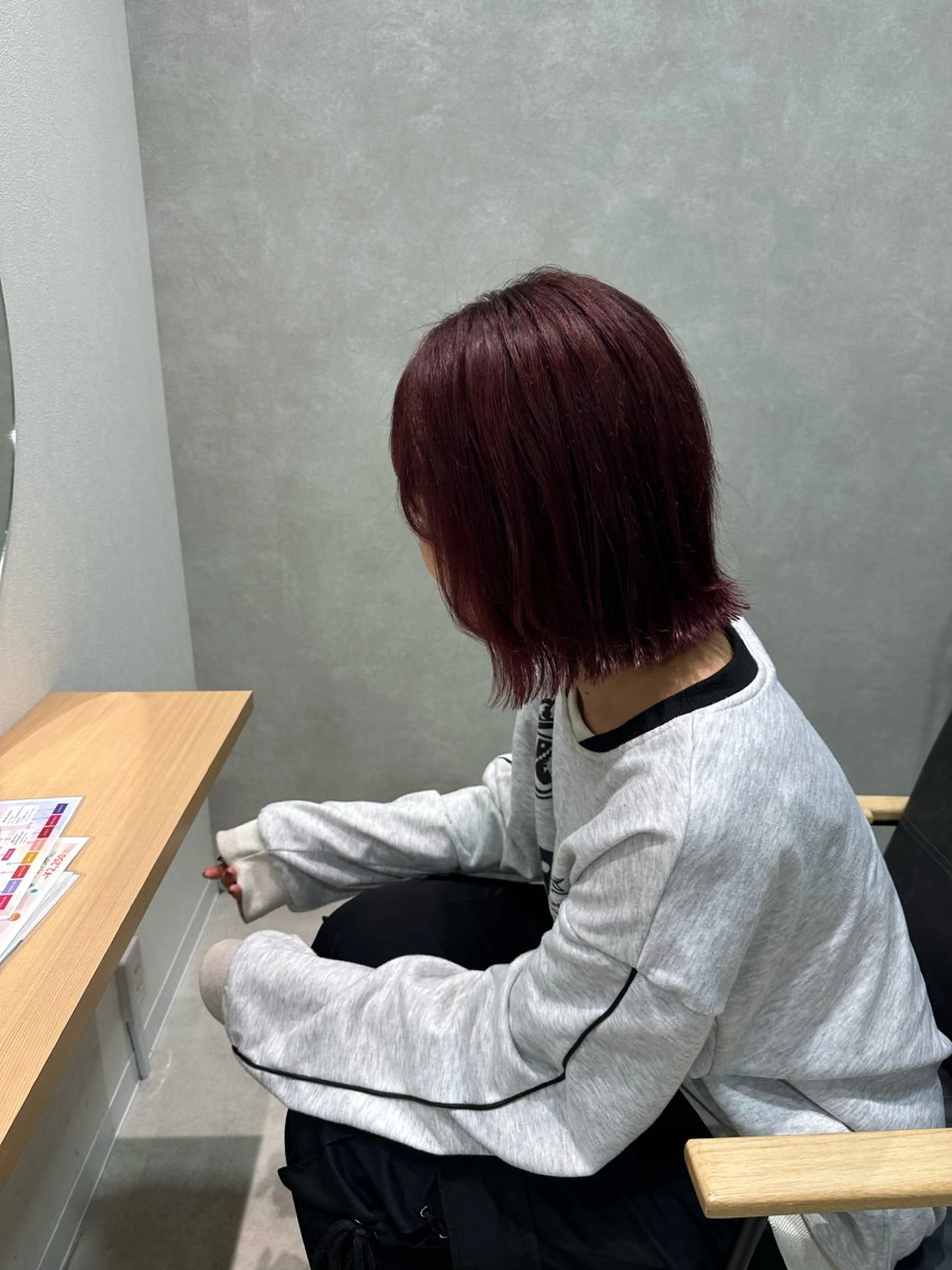 ミディアム ボブ レイヤーカット 小寺 唯希のヘアスタイル