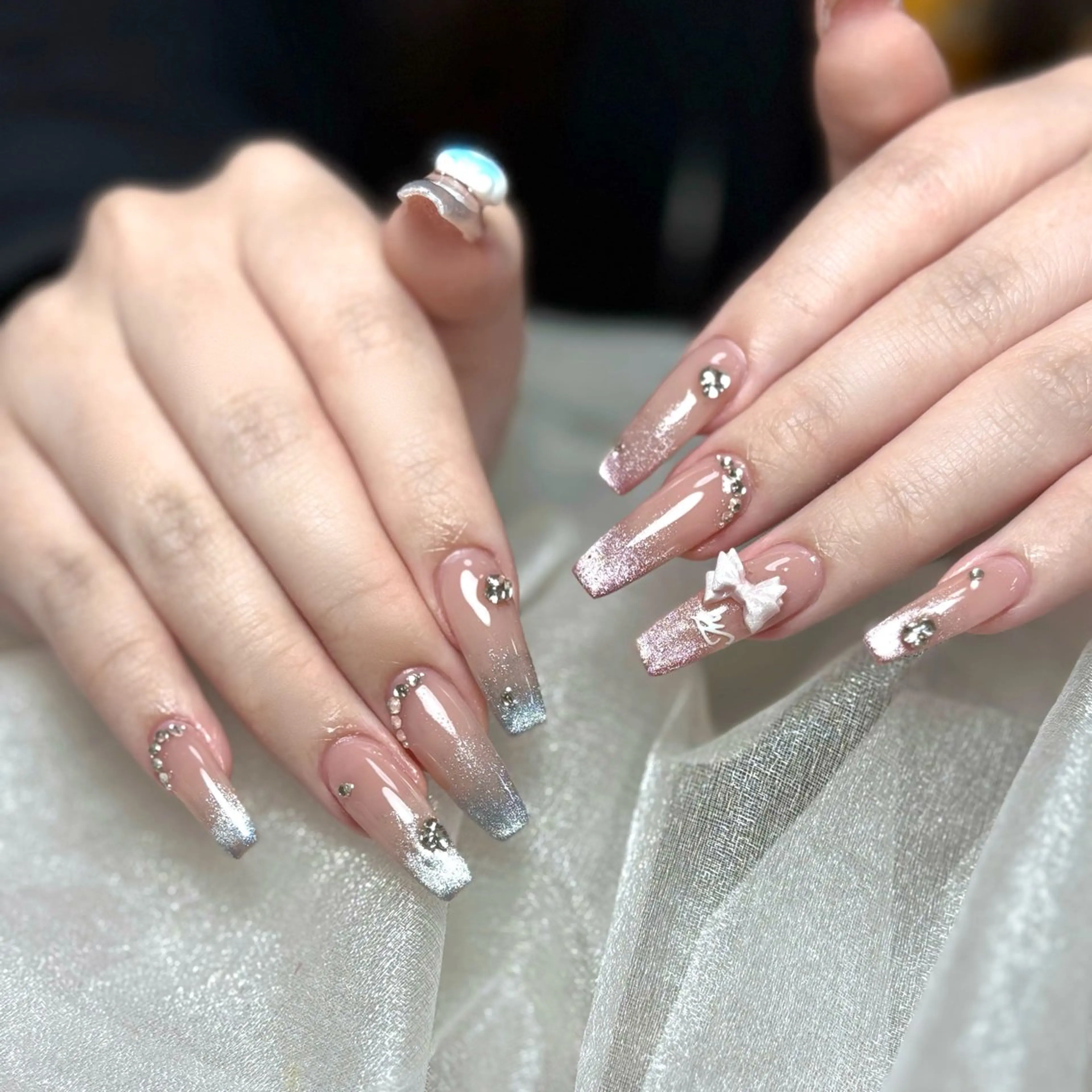 ネイル ハンドネイル Maggie. Rのネイルデザイン