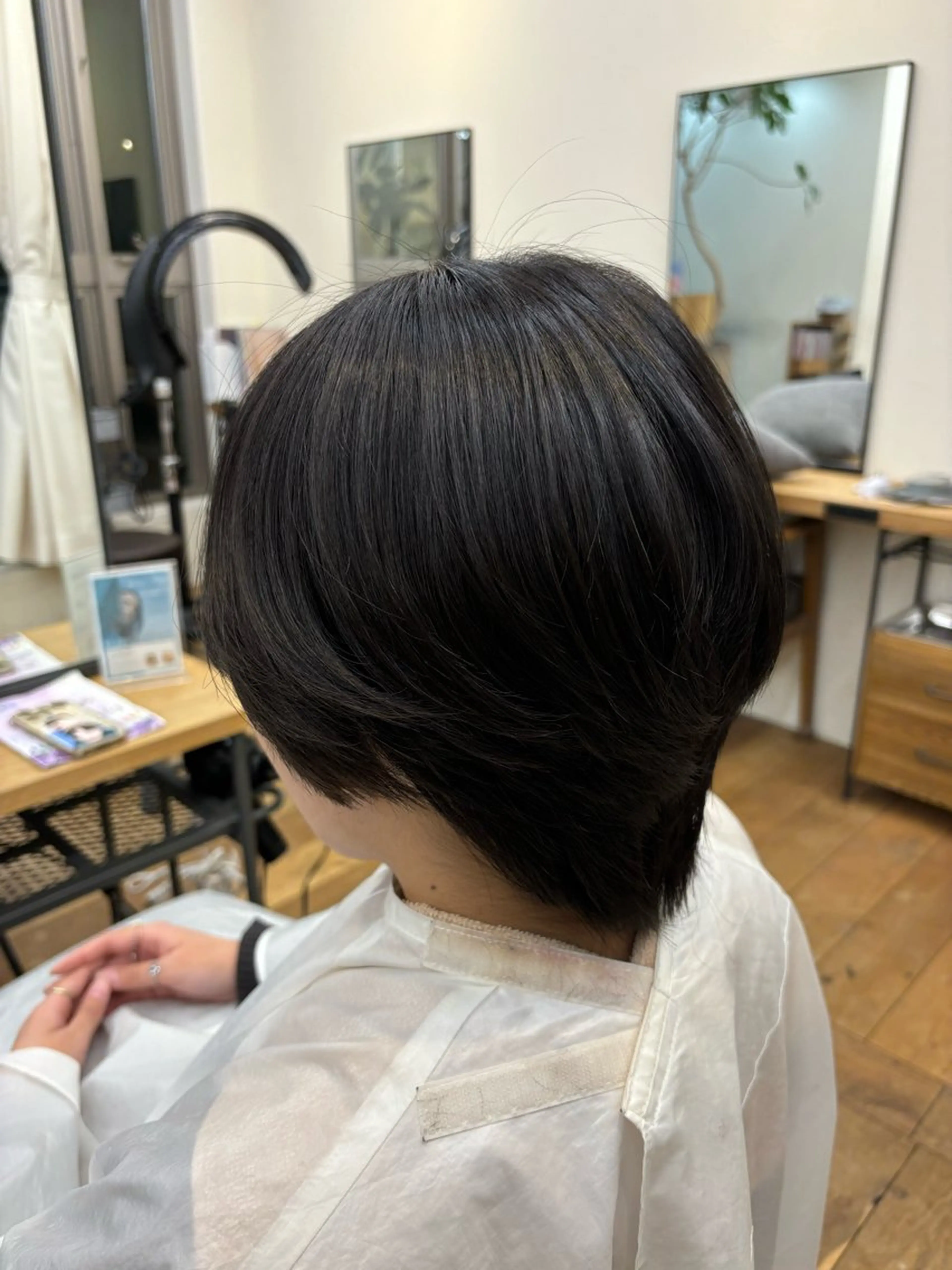 ショート よこやま なぎさのヘアスタイル