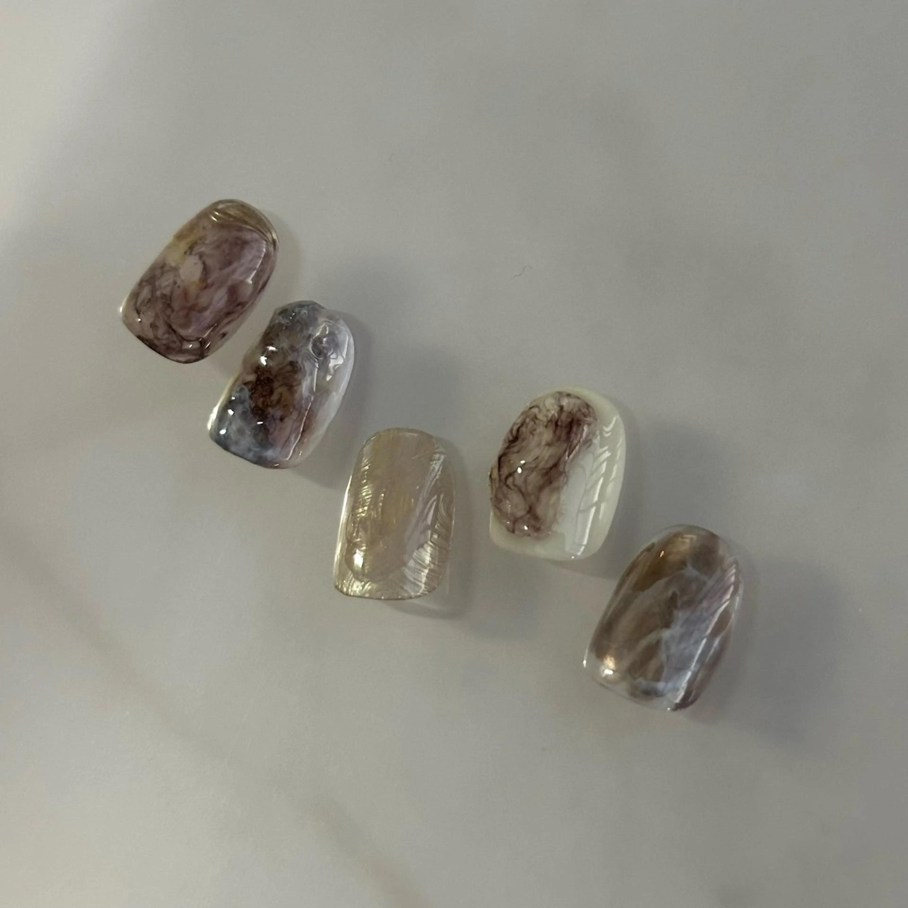 ネイル ニュアンスネイル Manon nailistのネイルデザイン