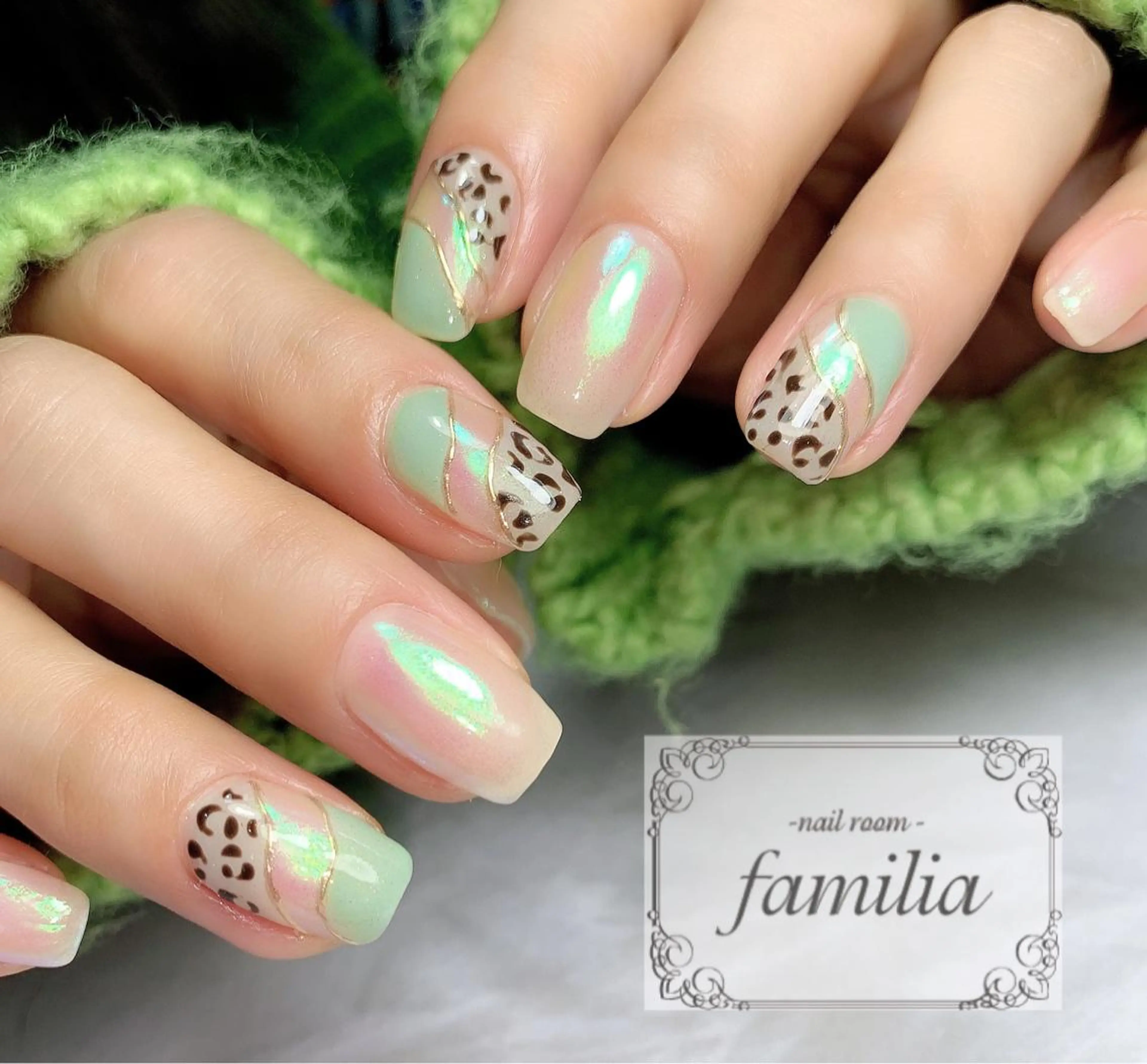 ネイル アートネイル オーロラネイル ハンドネイル -nailroom- familiaのネイルデザイン