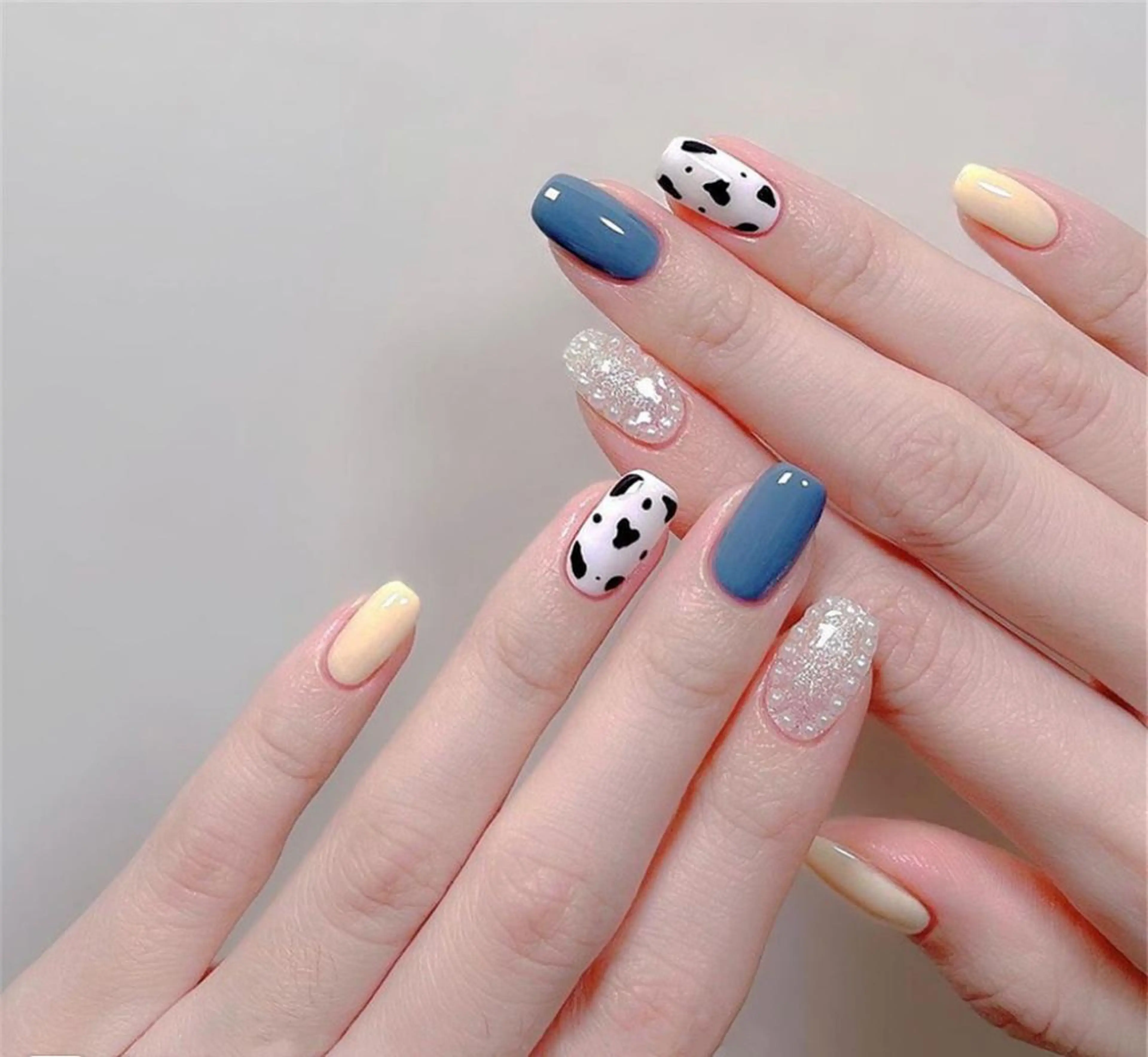 ネイル AngelChris ビューティーサロンのネイルデザイン