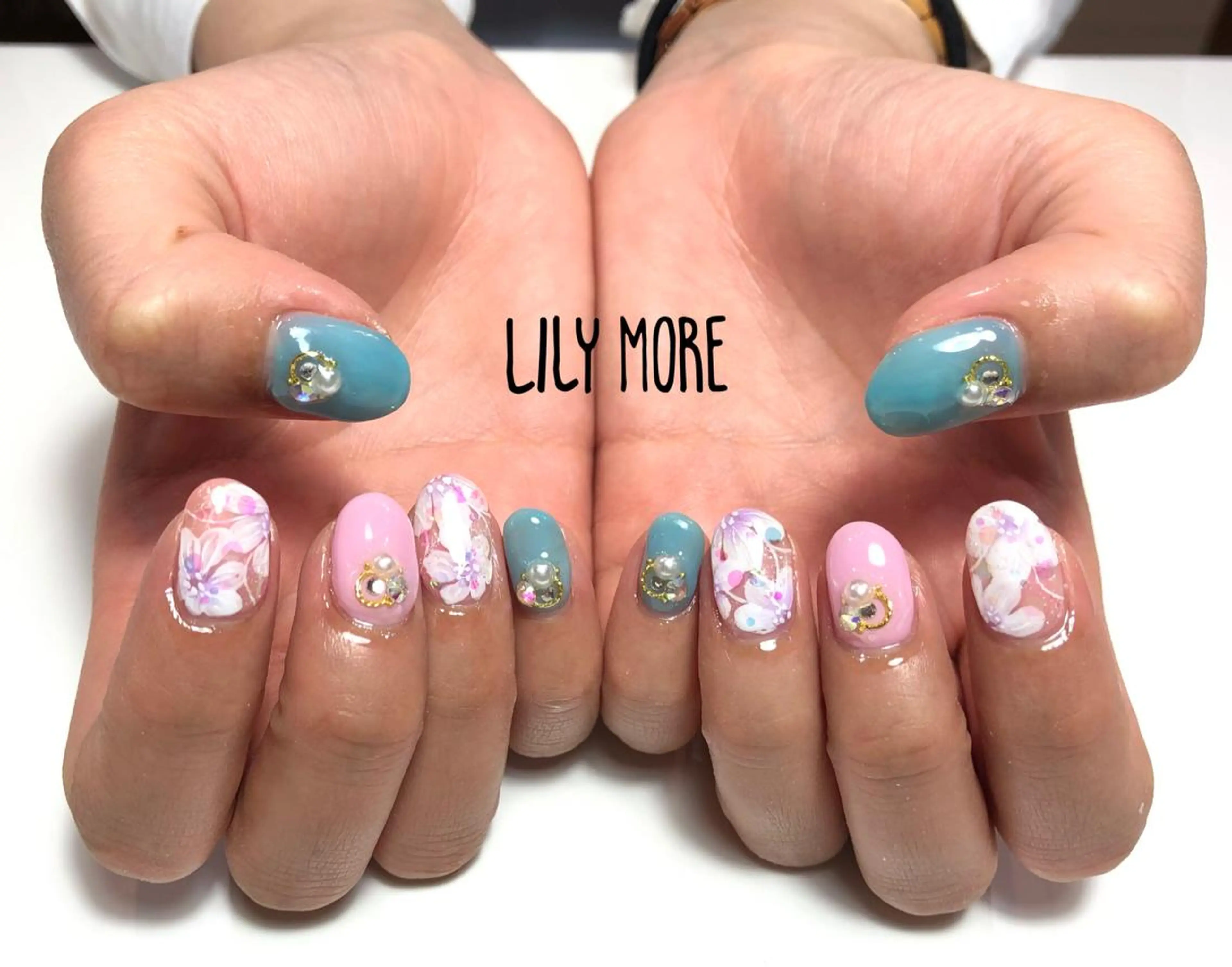 ネイル フラワーネイル Lily closetのネイルデザイン