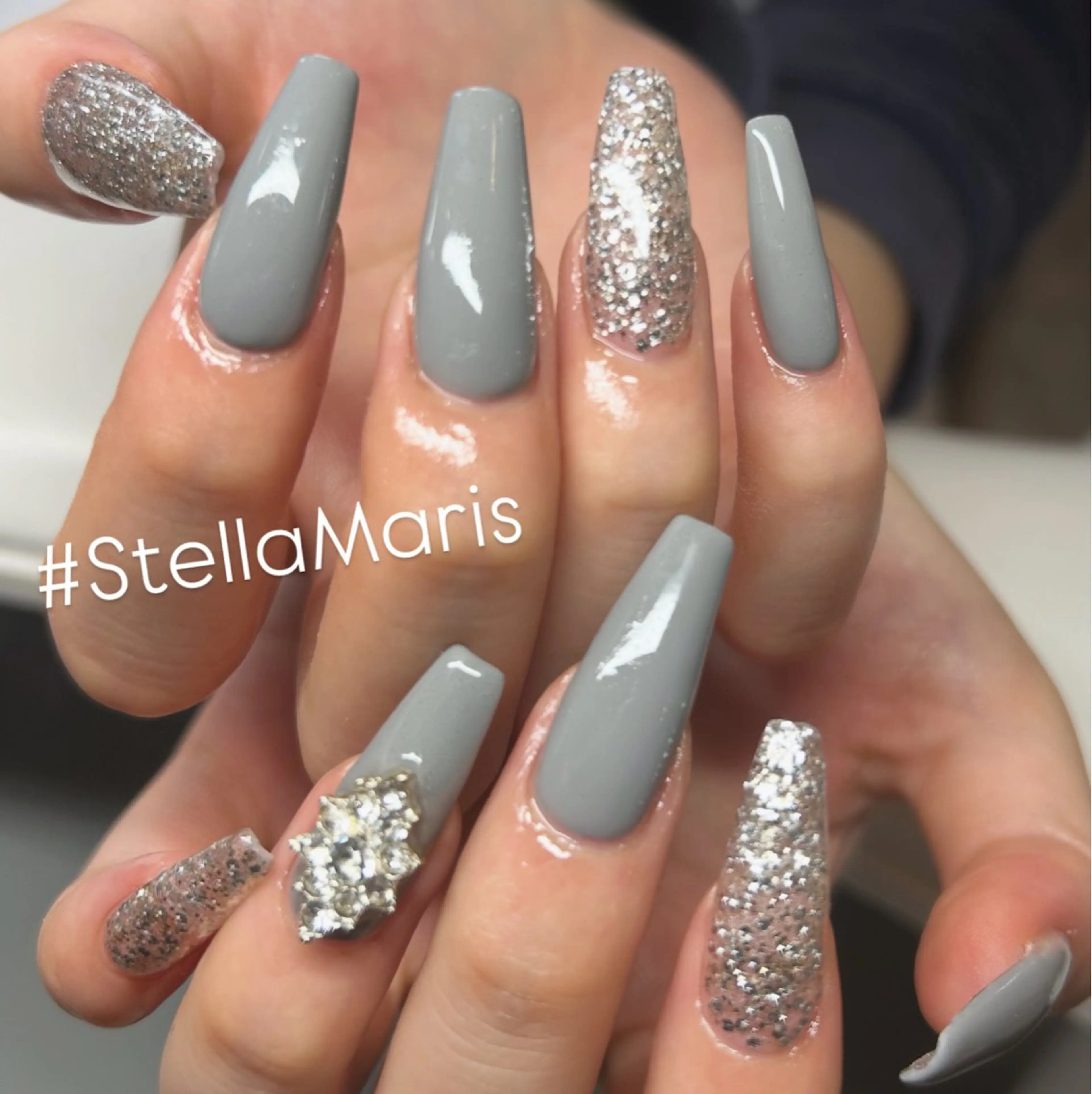 チップ長さだし10本+ワンカラー✨オフ込み✨の写真