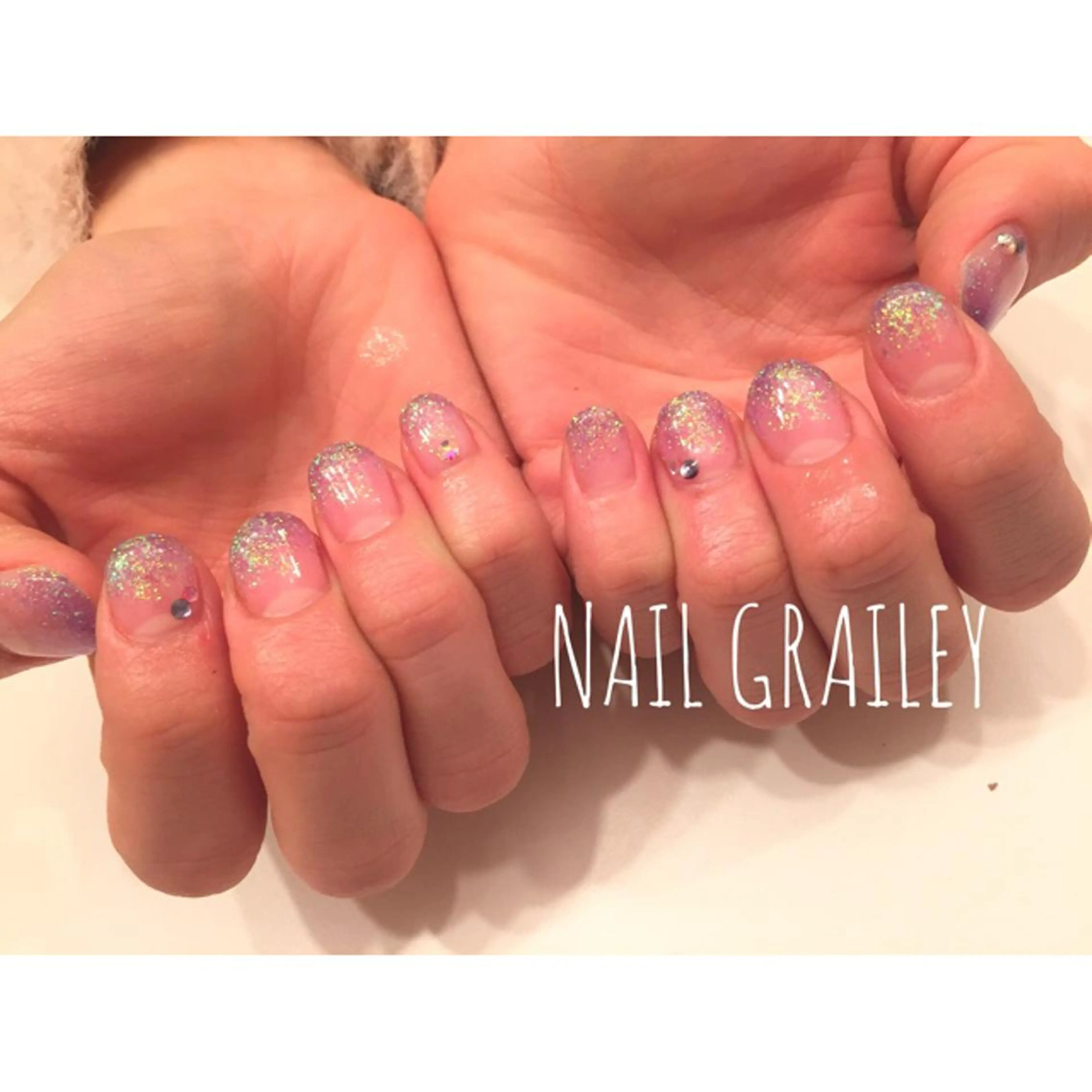 ネイル ラメ(グリッター) ラメグラデーション ワンカラーネイル ストーンネイル nail makoのネイルデザイン