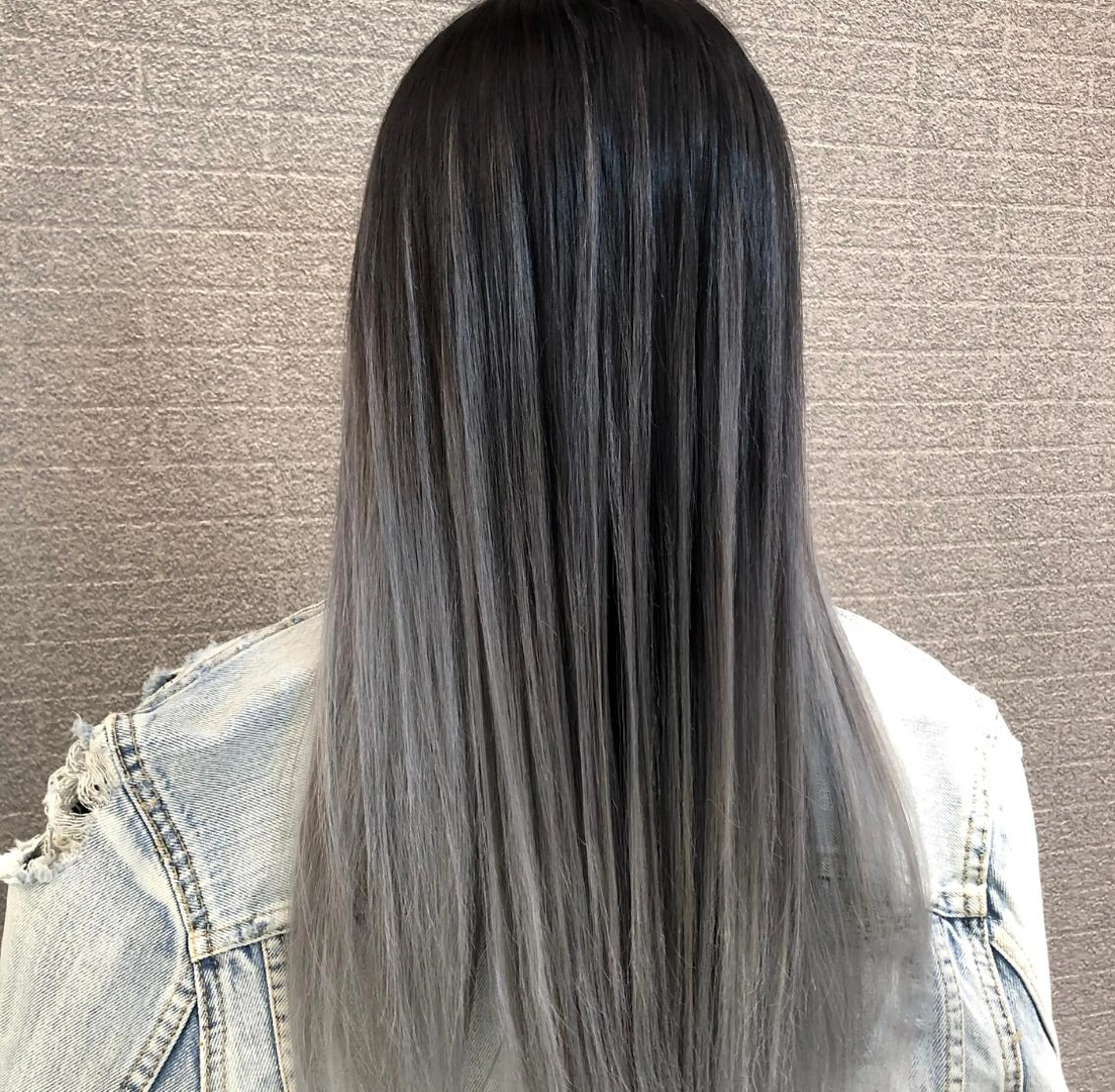 セミロング カラー ヘアアレンジ シールエクステ バレイヤージュ デザインカラー ハイライトカラー エクステ アンドウ ユウ/ レイヤーカット/韓国のヘアスタイル