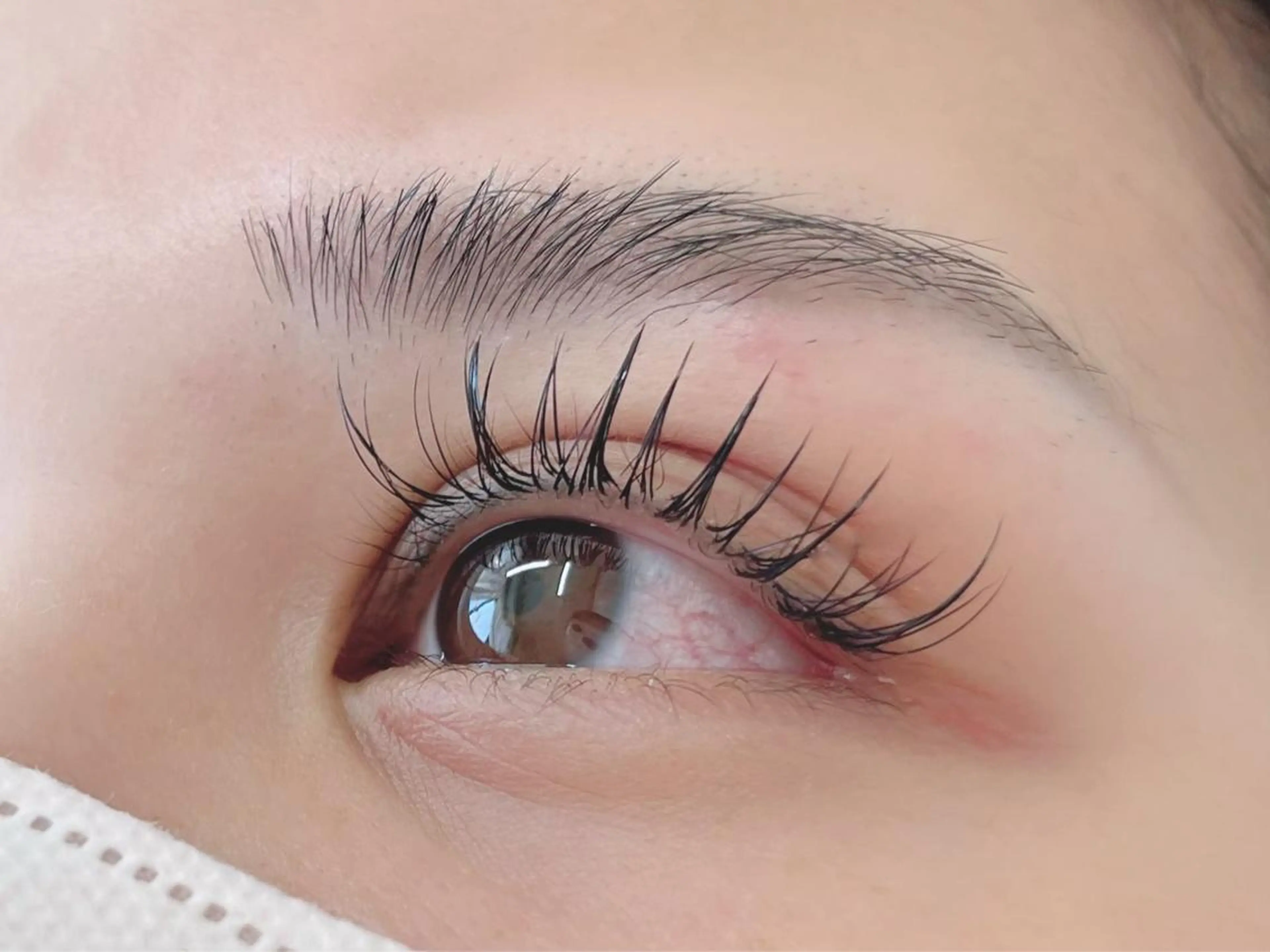 マツエク・マツパ eyelash salon Lumière (リュミエール)所属・Ciel リュミエールの眉毛・アイブロウイメージ