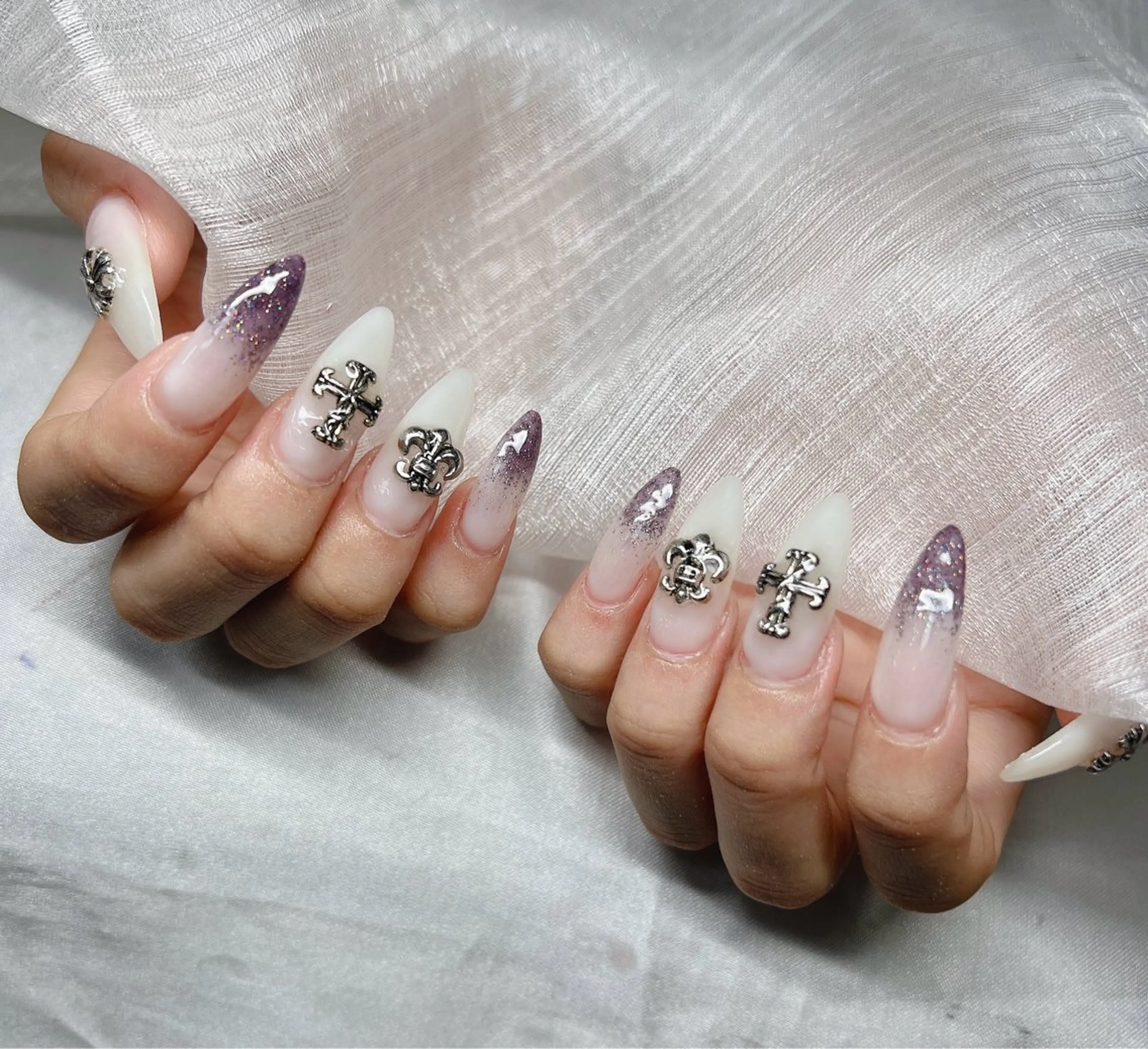 ネイル ハンドネイル Lee Nailsのネイルデザイン