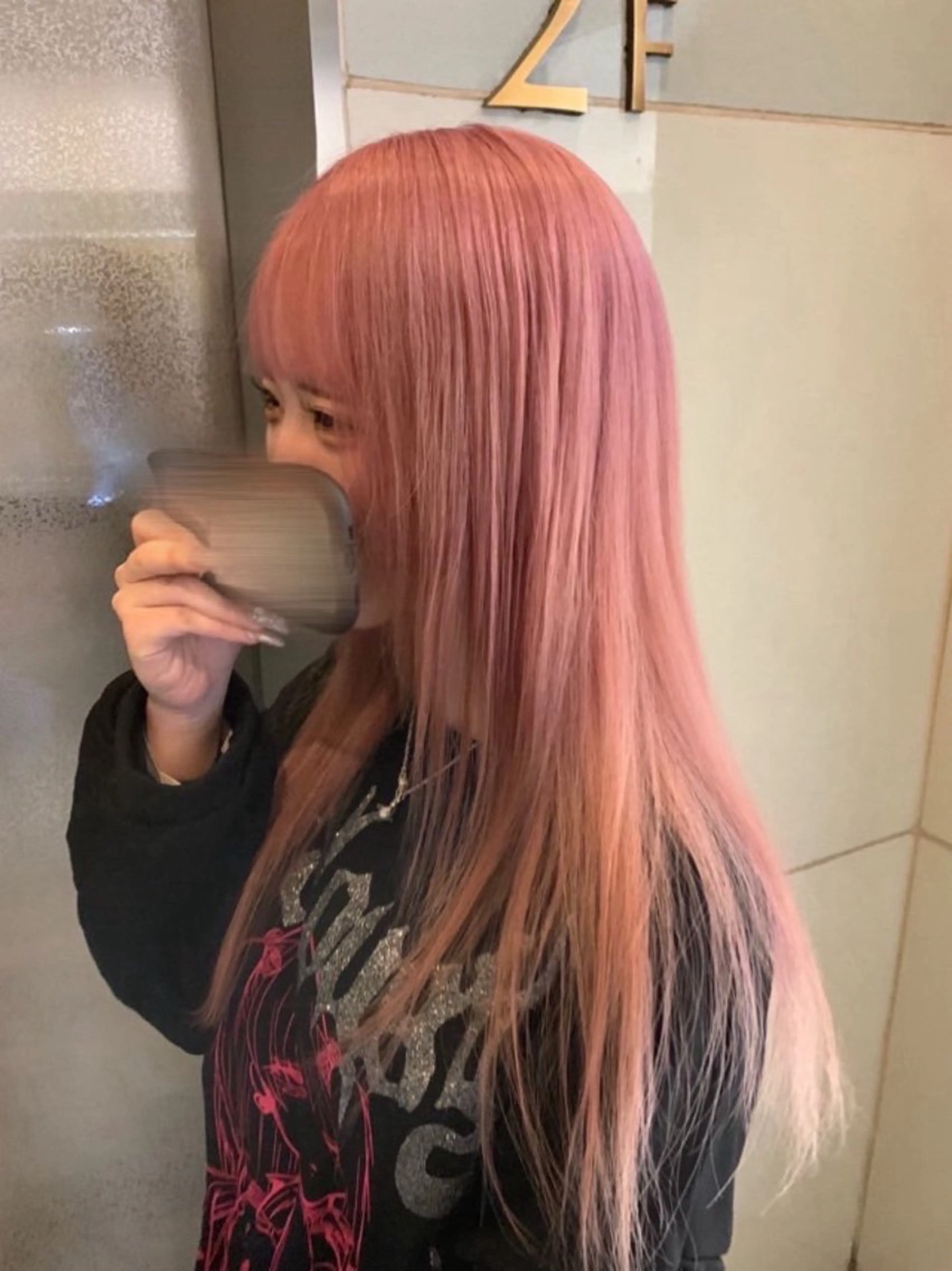 ロング ヘアカラー newiネウィ _naoのヘアスタイル