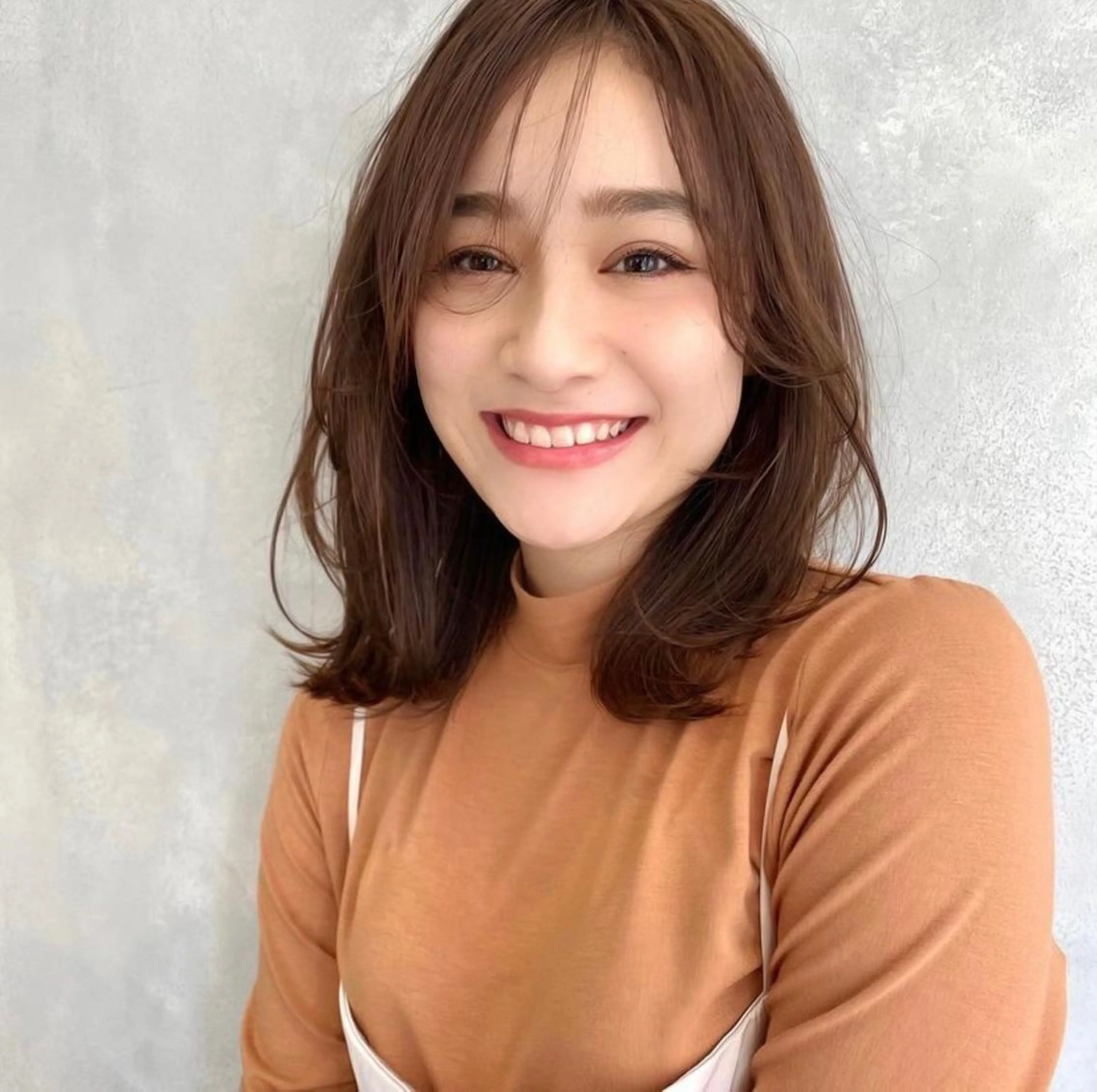 ミディアム カラー レイヤーカット 💫期間限定価格💫 似合わせカット🧚のヘアスタイル