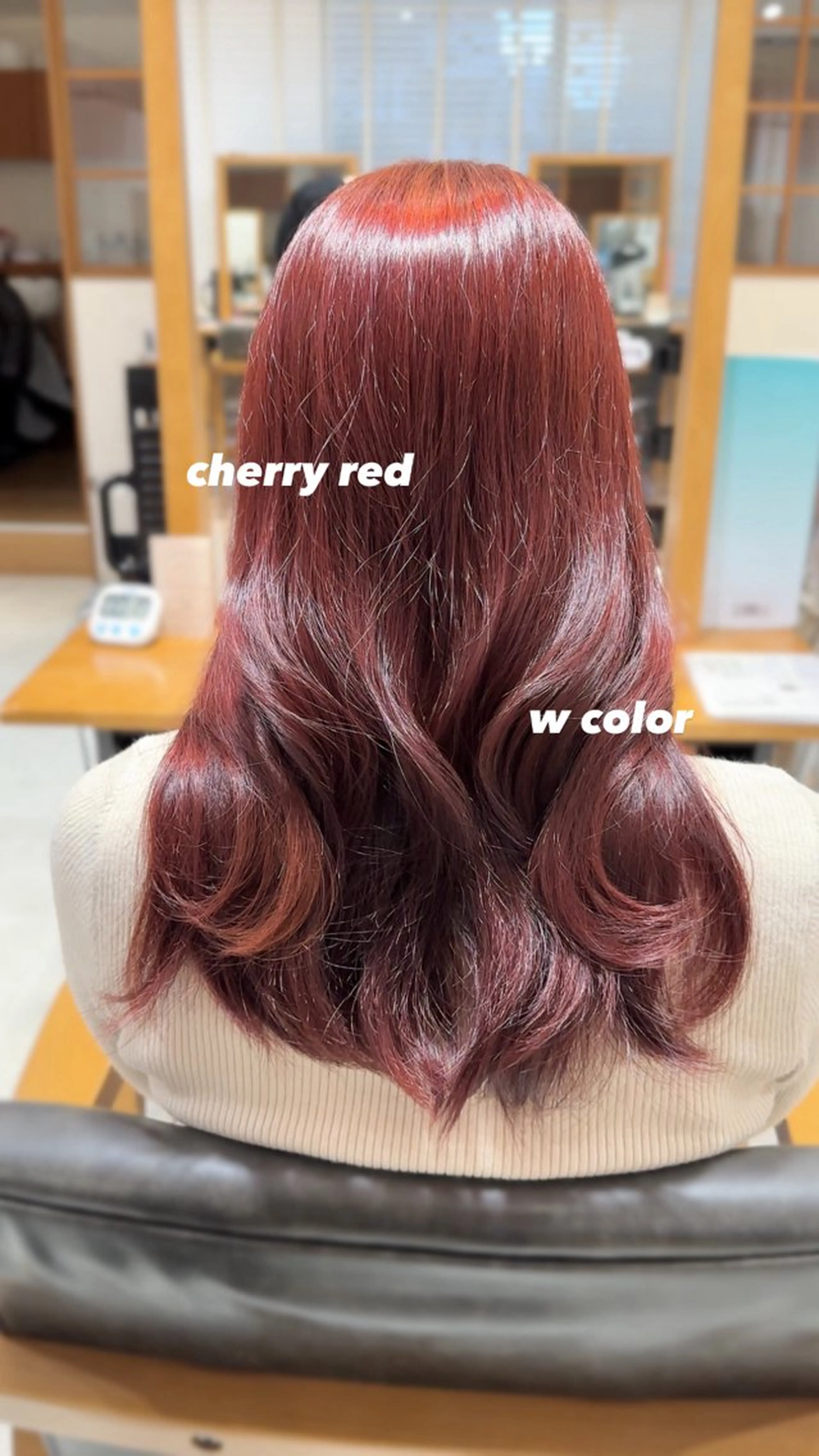 ロング mei / 艶カラー ミディアム レイヤーのヘアスタイル