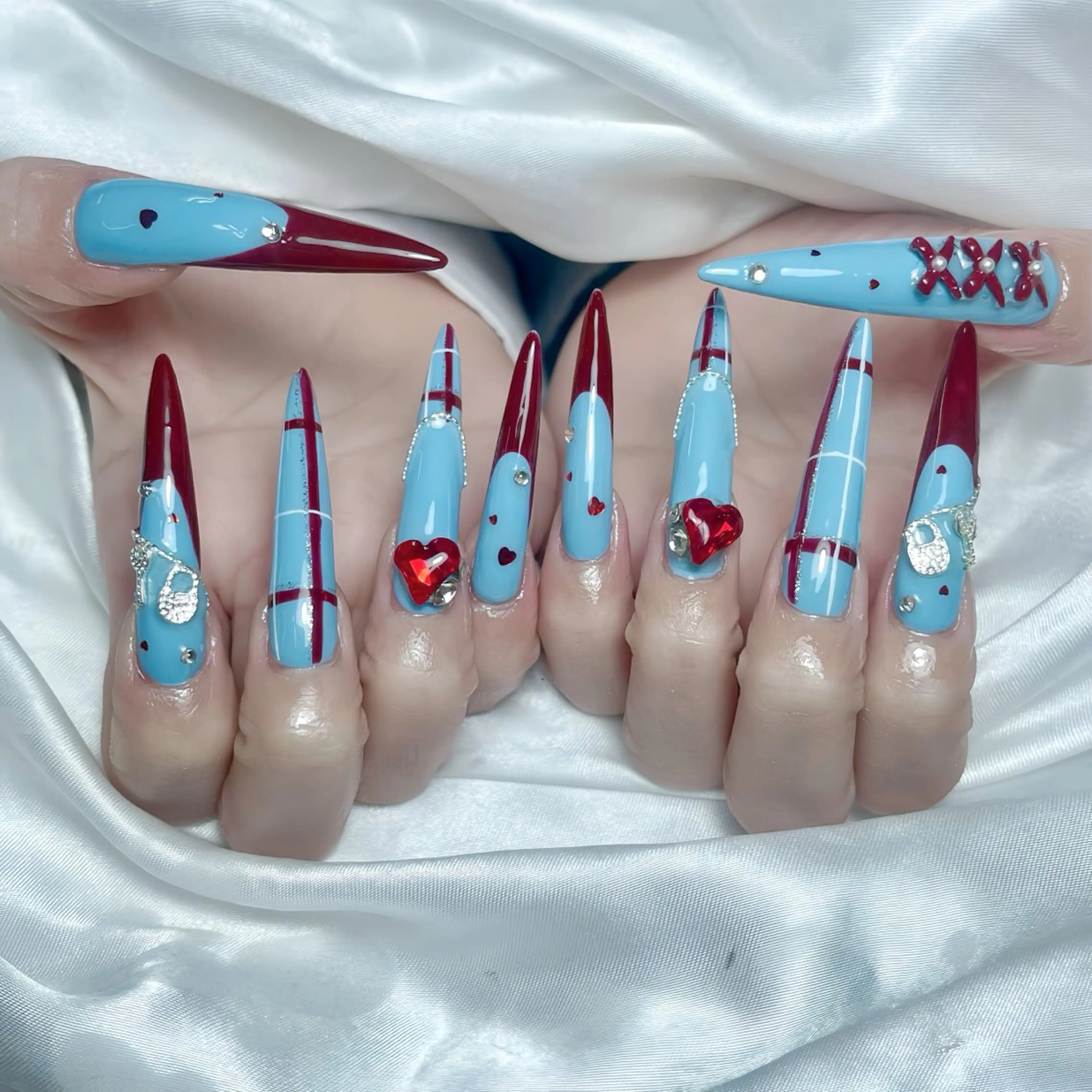 ネイル アートネイル チークネイル ジェルネイル ロングネイル マグネットネイル ハンドネイル Rin Nail 新大久保店のネイルデザイン