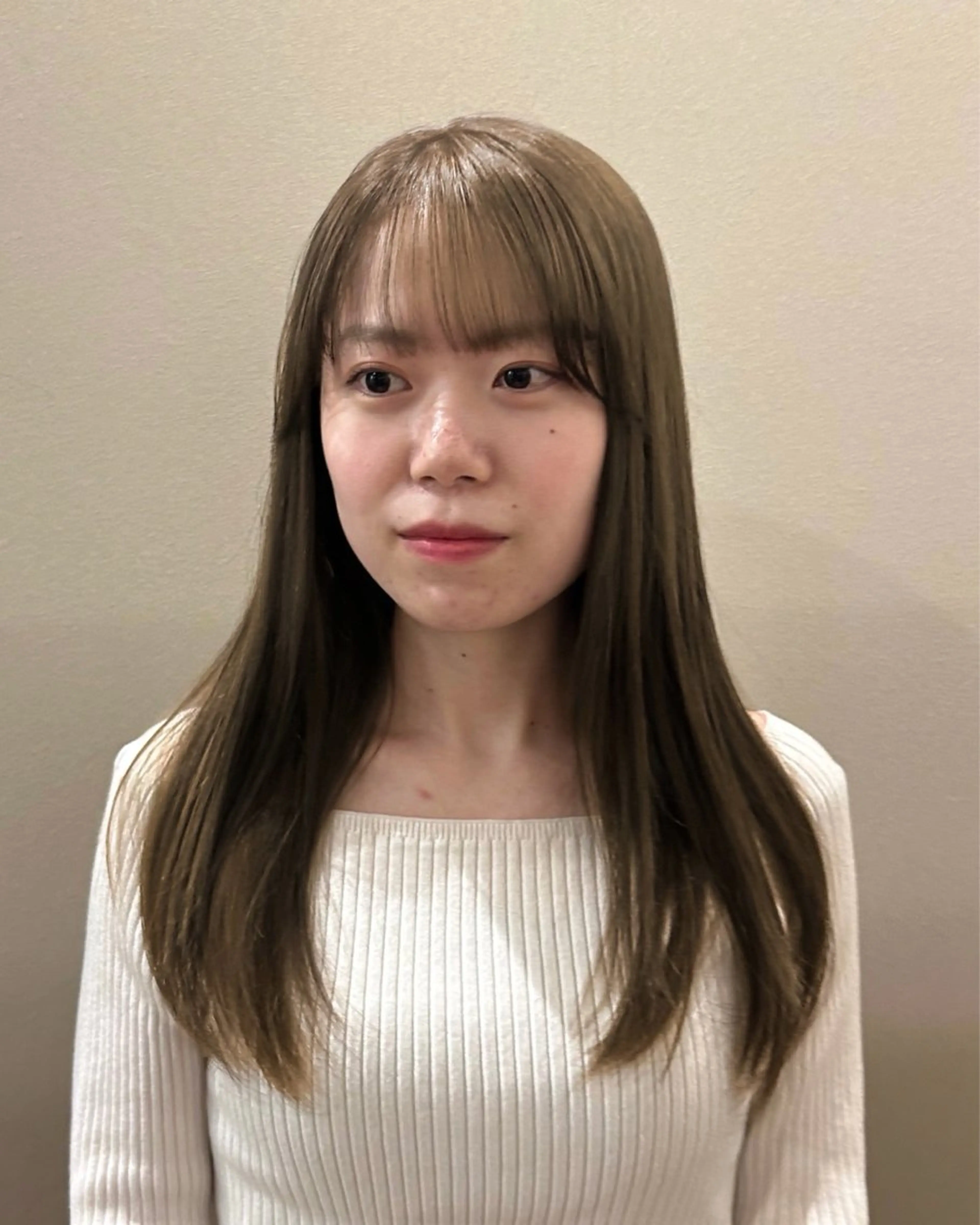 ロング 大嘉田 麻凜のヘアスタイル