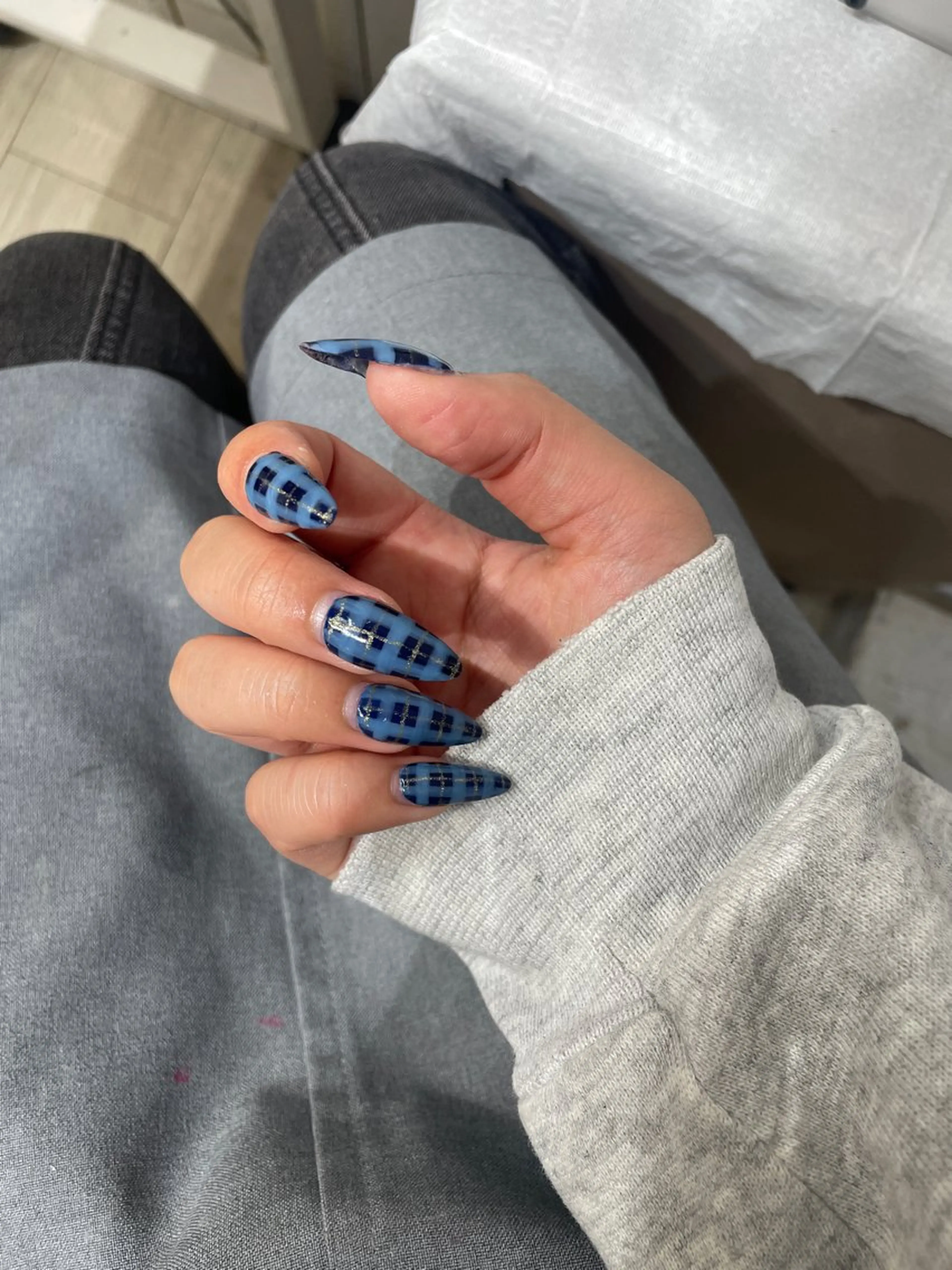 ジェルオフ無料💅ハンド4本アートし放題コース✨甘皮ケア込！の写真