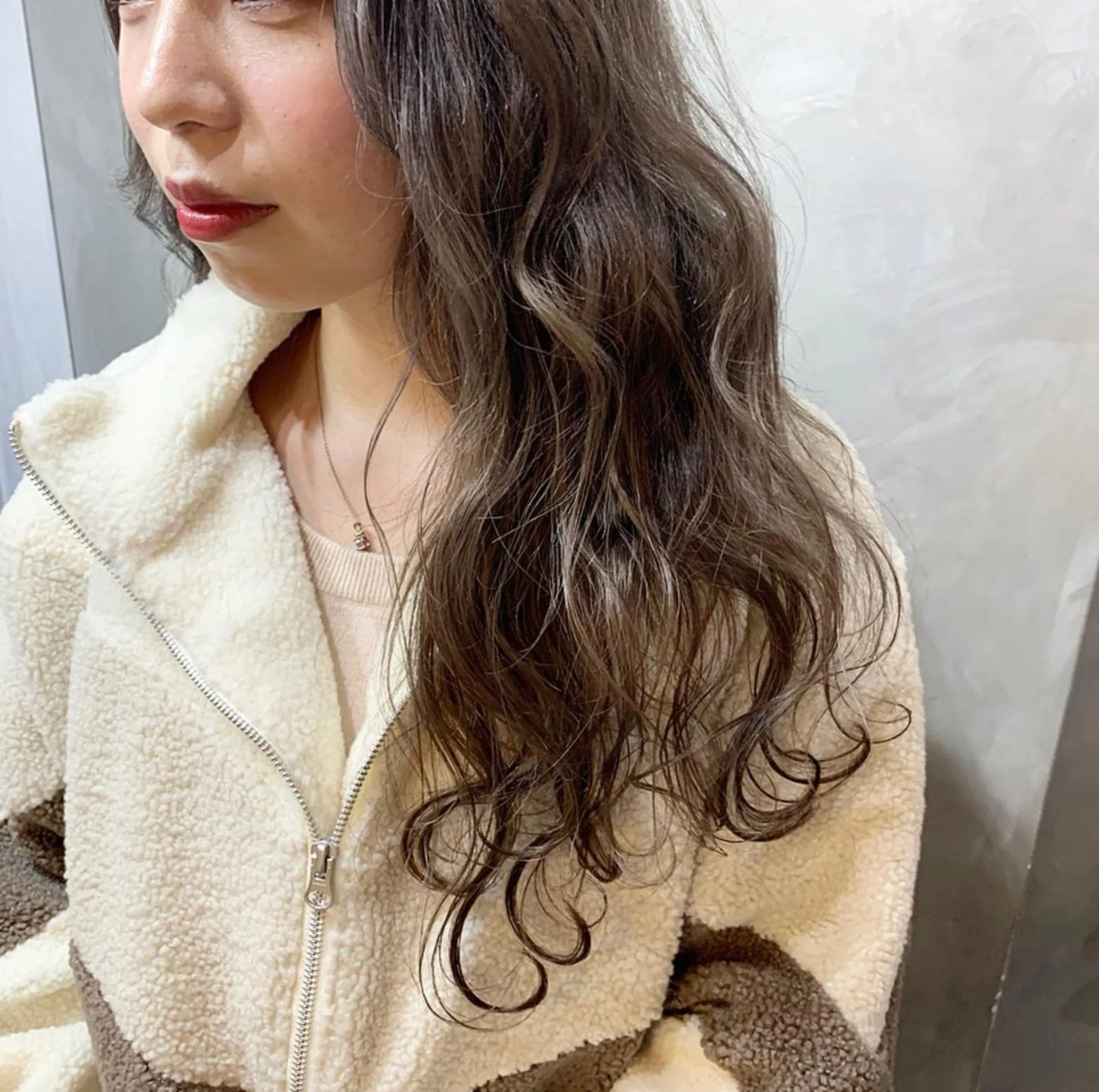 ロング カラー ベージュカラー ミルクティーベージュ friity所属・🕊️ HONOKAのヘアスタイル