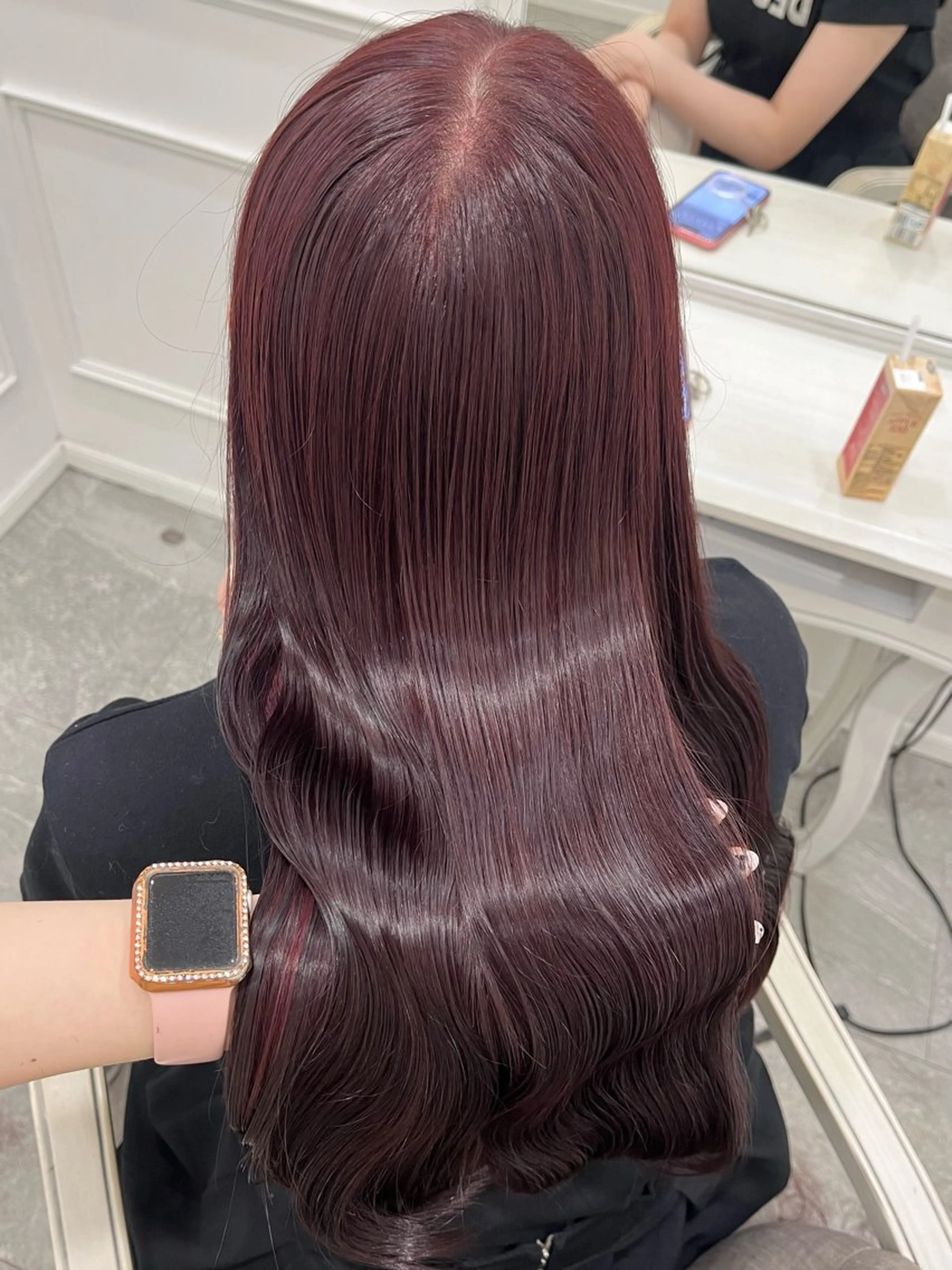 ロング カラー 新井 凪のヘアスタイル