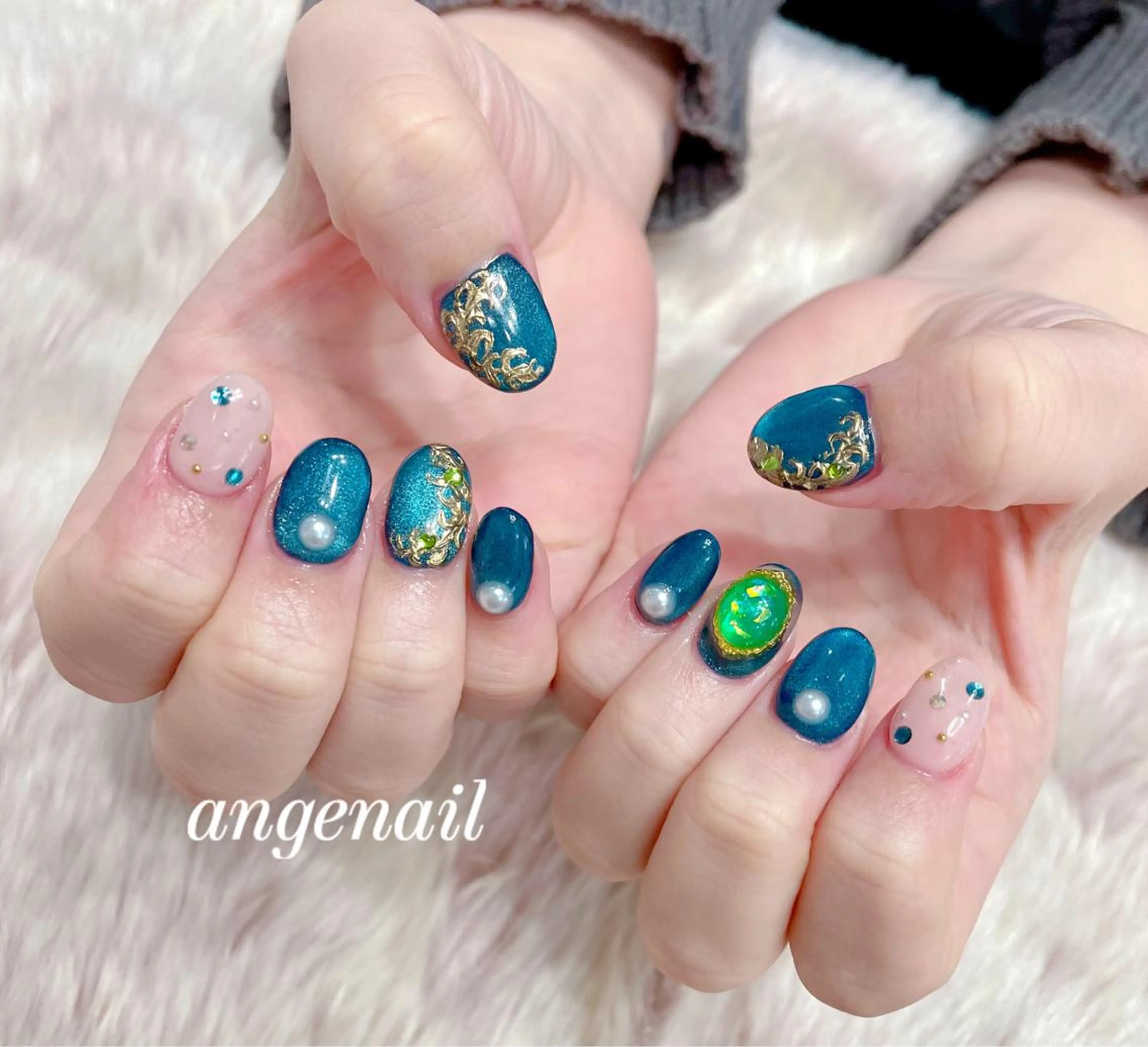 ネイル ハンドネイル オーナーネイリスト MAKIのネイルデザイン