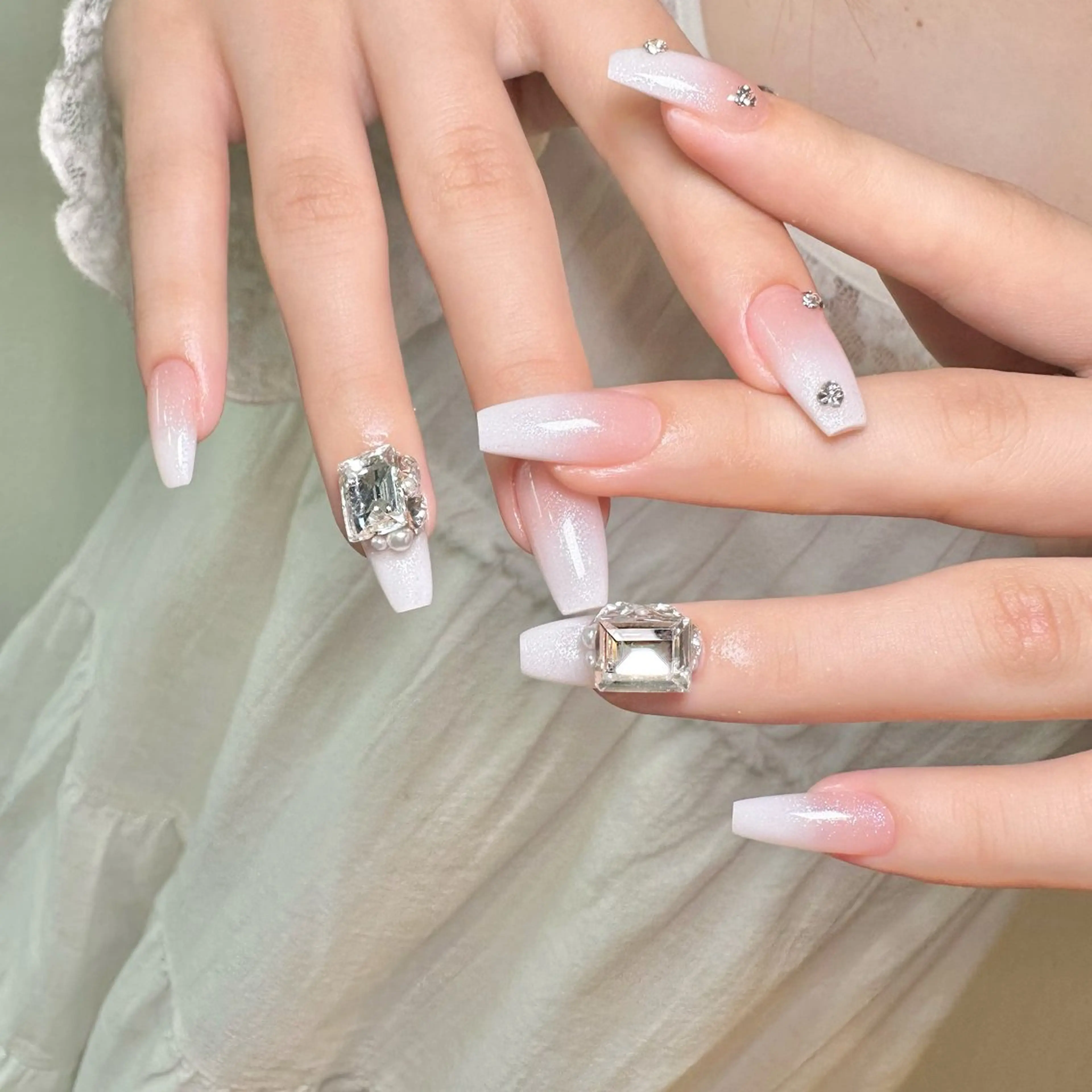 ネイル UnicornNail所属・Unicorn Nail 矢場町店のネイルデザイン