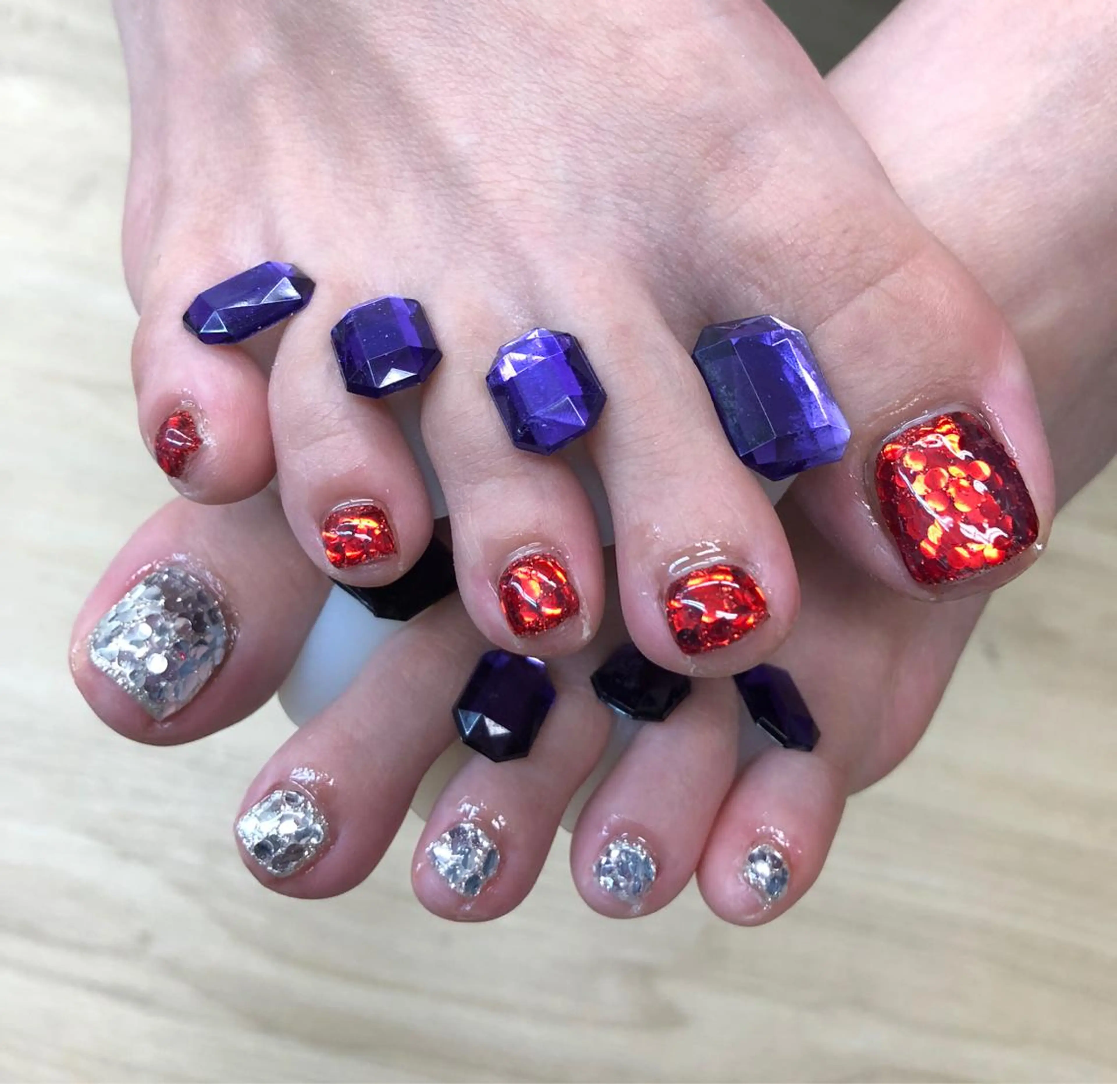 ネイル フットネイル ホログラムネイル esNail&eye イーズネイル＆アイのネイルデザイン