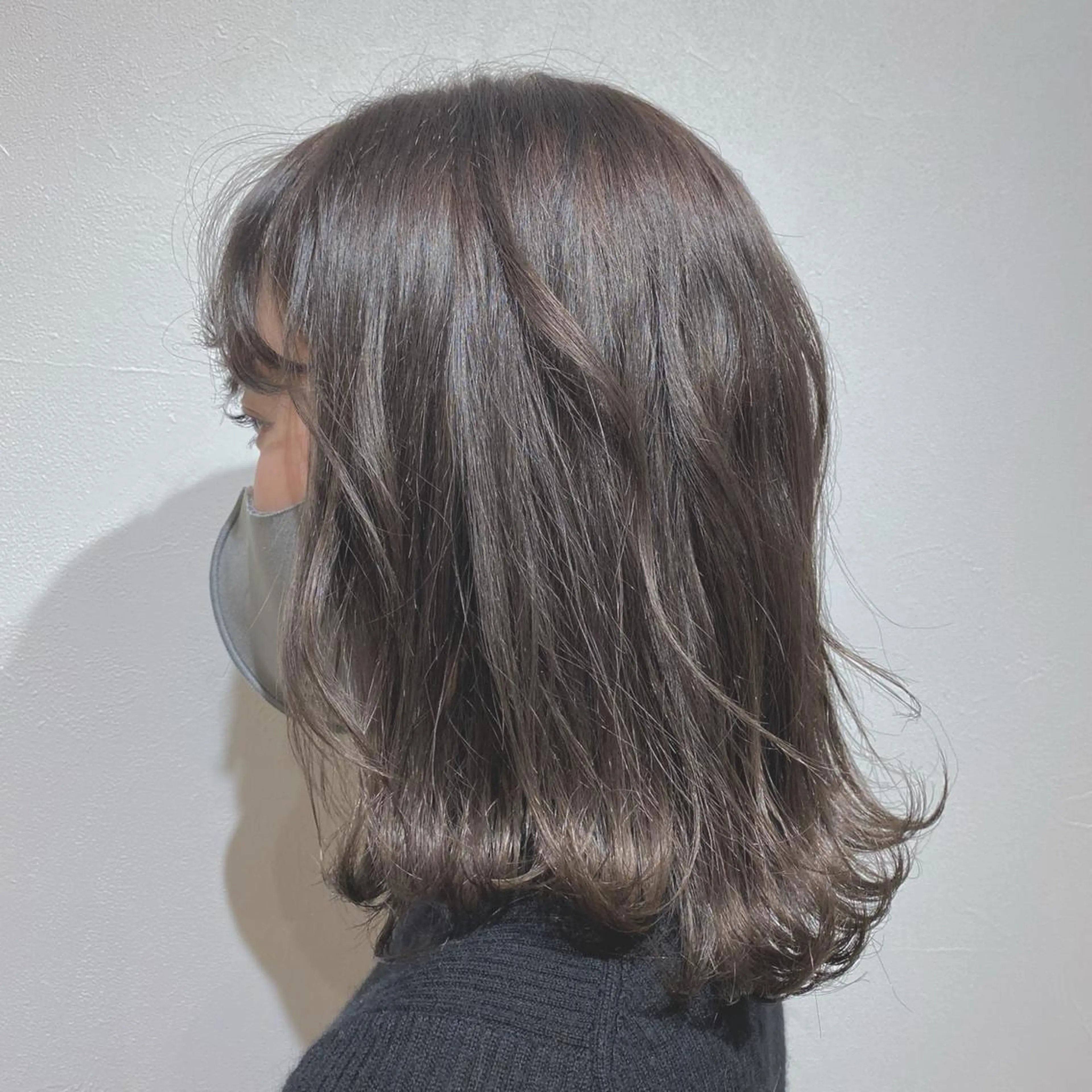 ミディアム カラー アッシュ アッシュグレー ブリーチ ブリーチなしカラー ブリーチなしWカラー /酸性ストレート河本のヘアスタイル