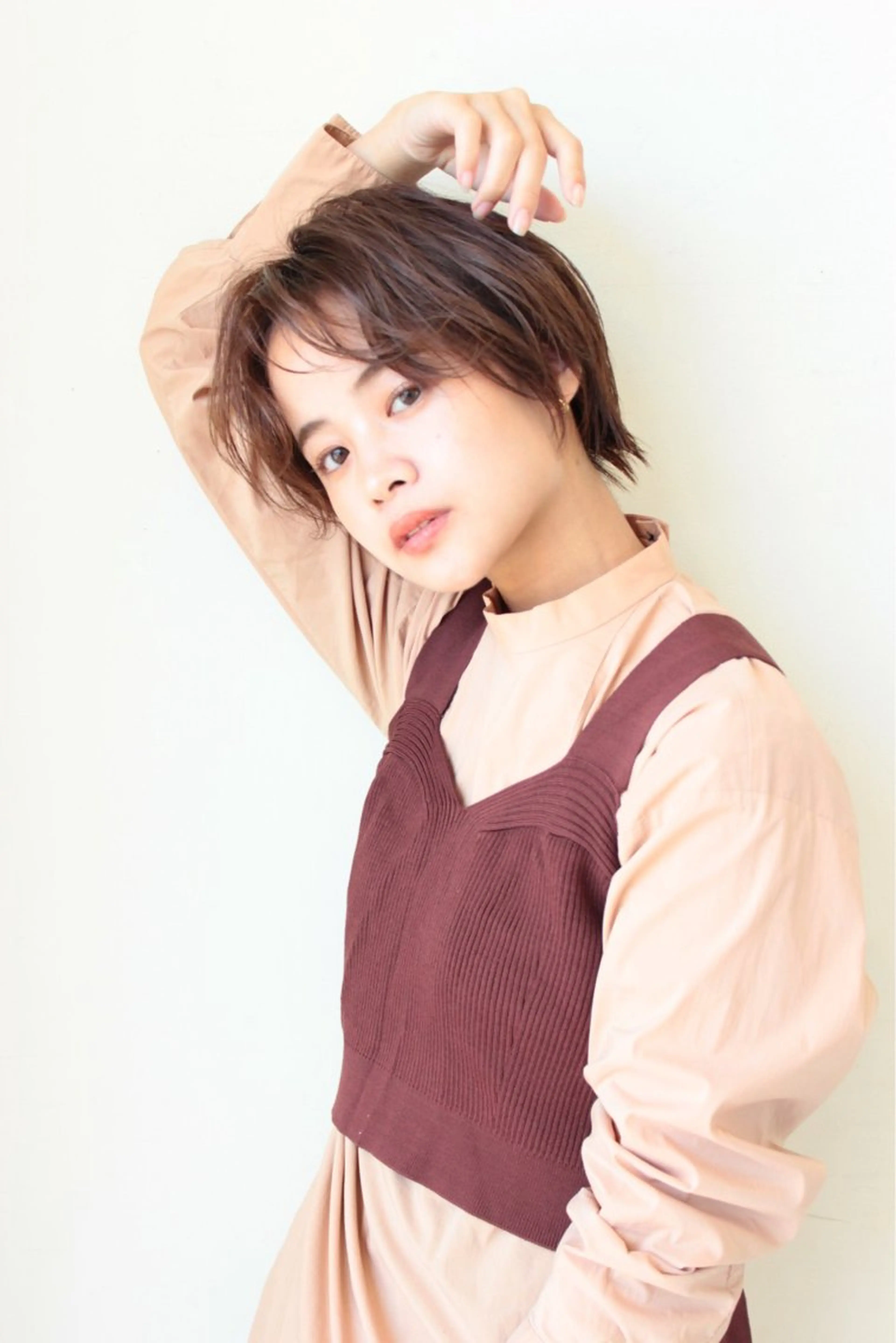 ショート カット ヘアカラー 鳥羽 正治のヘアスタイル