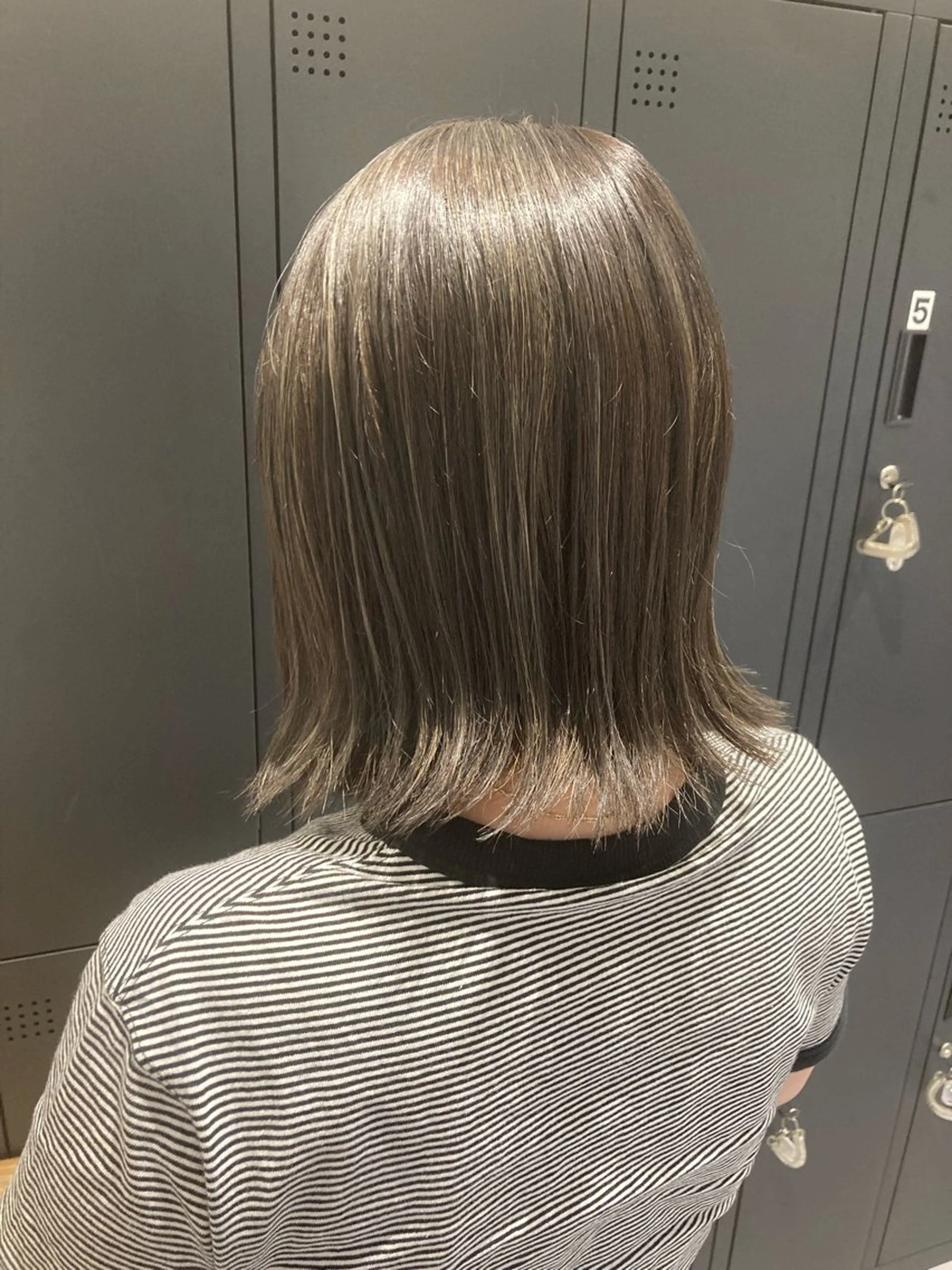 ミディアム ハイライト 🌈似合わせカット 中村隆寛のヘアスタイル