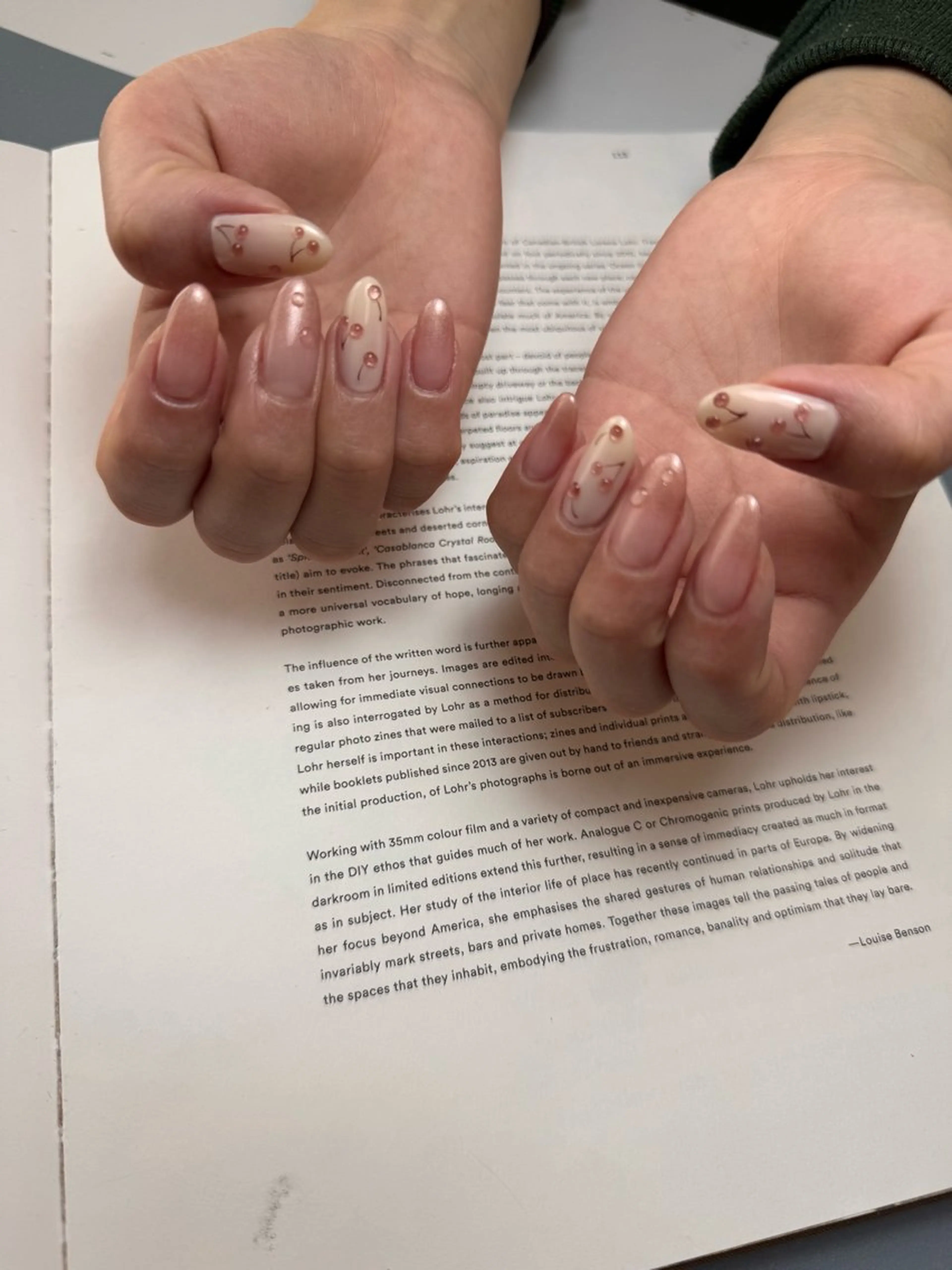 ネイル マグネットネイル 春ネイル ハンドネイル 白日-hakubi nail-のネイルデザイン