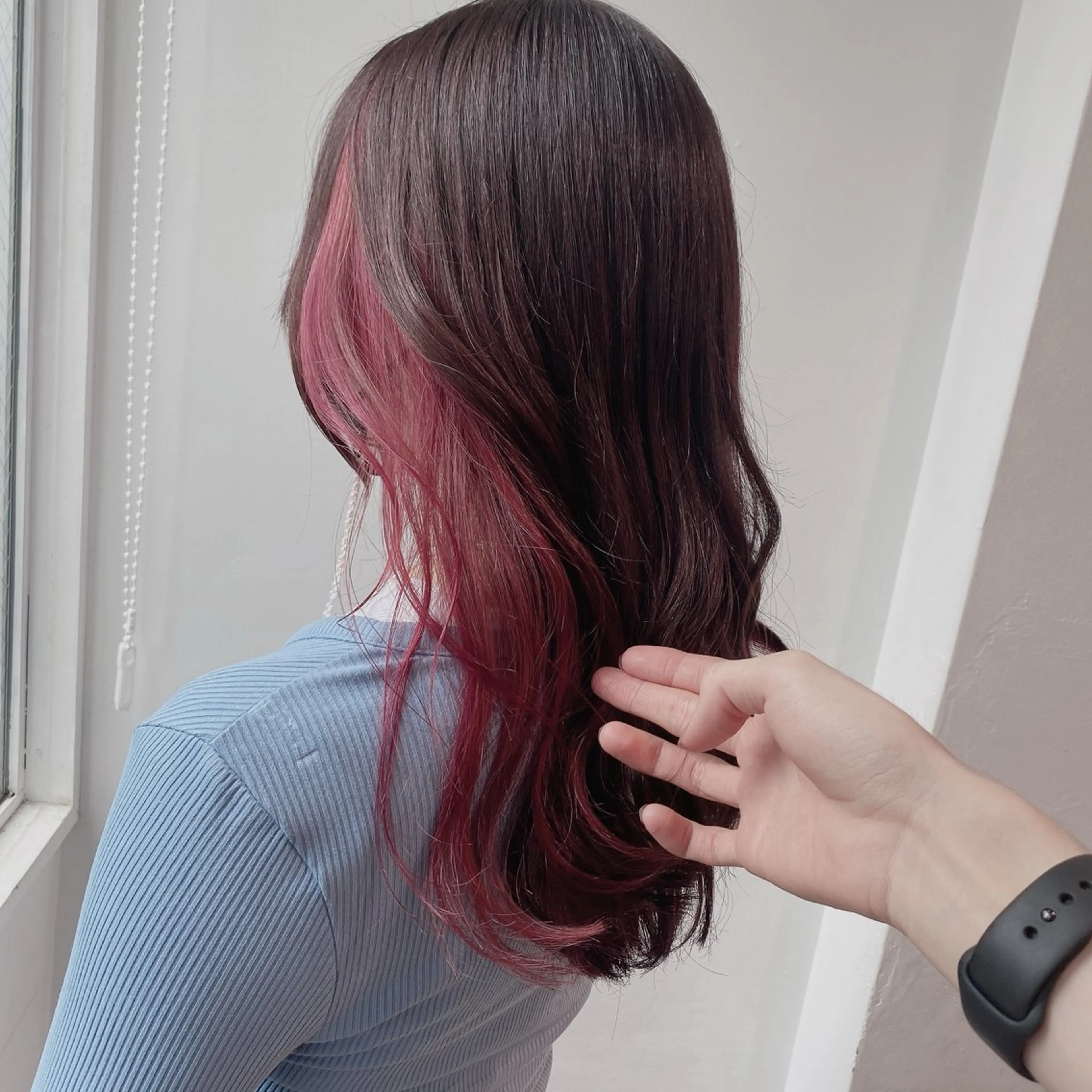 カラー ヘアカラー トリートメント ヘッドスパ ヘアセット 韓国レイヤー🕊️ 柔らかベージュ🧸のヘアスタイル