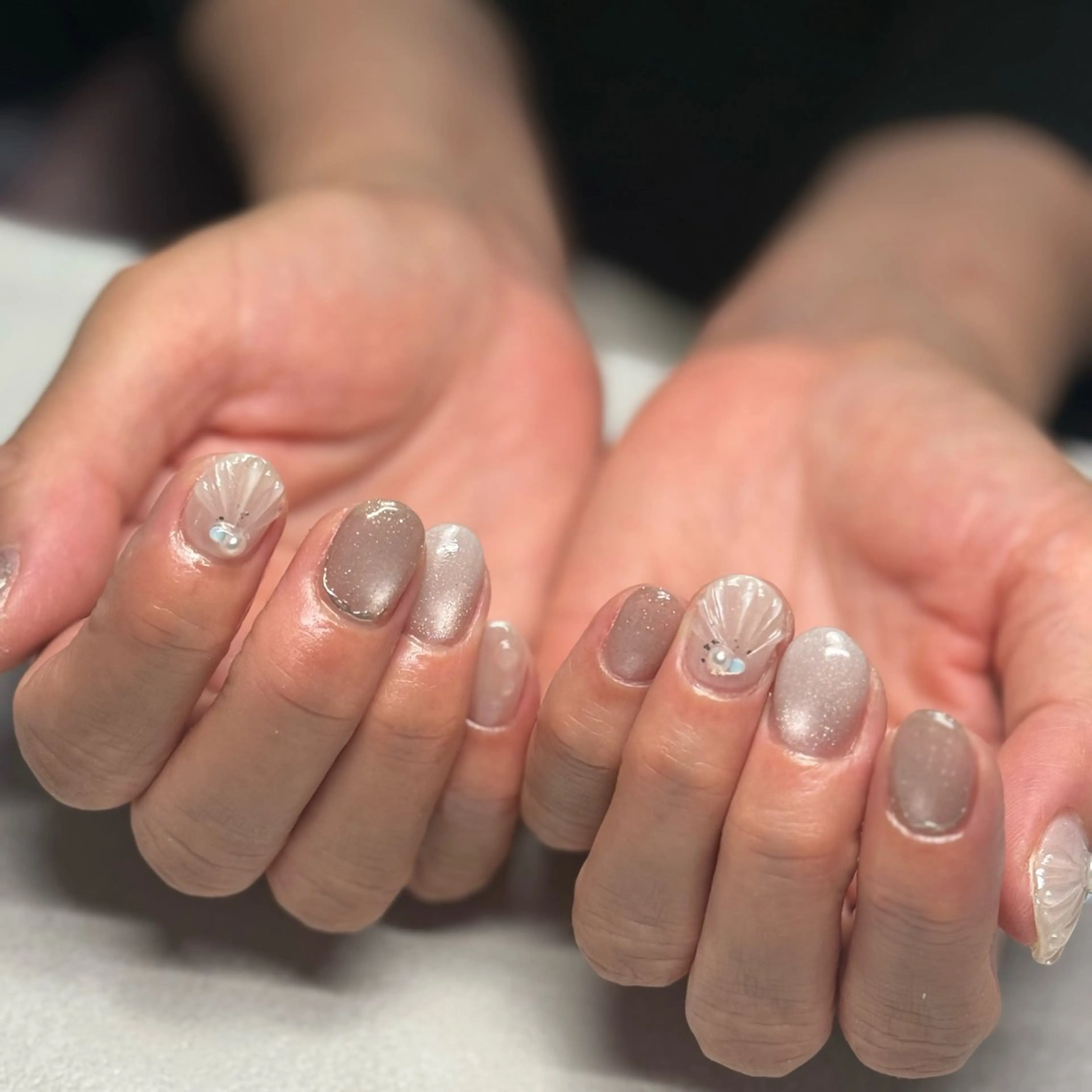 ネイル 韓国ネイル マグネットネイル ニュアンスネイル シンプルネイル 夏ネイル ハンドネイル MAO / 香椎/美フォルムのネイルデザイン