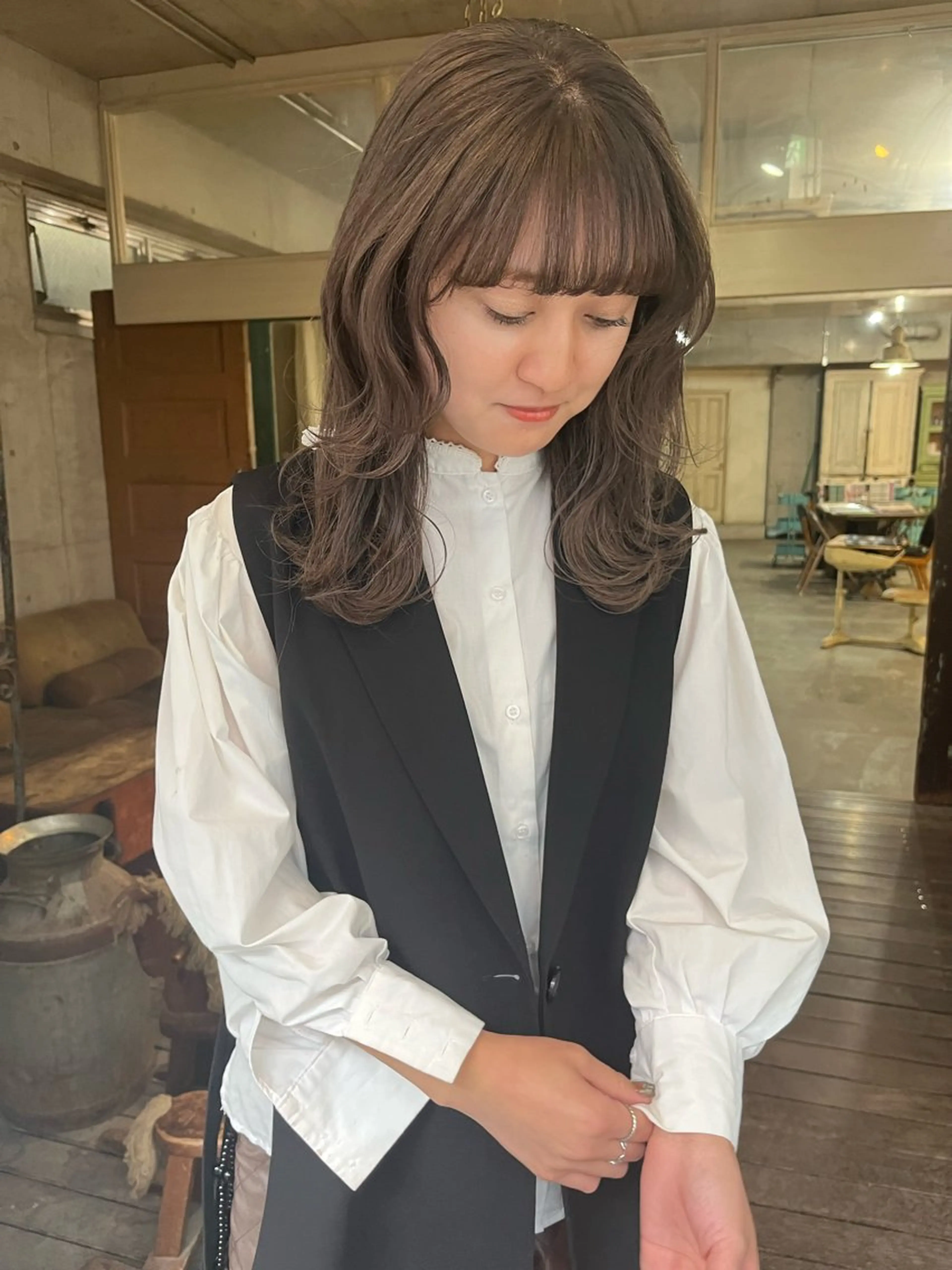 ミディアム カラー カット ヘアカラー トリートメント ハイトーン/顔まわり レイヤー/YUKAのヘアスタイル