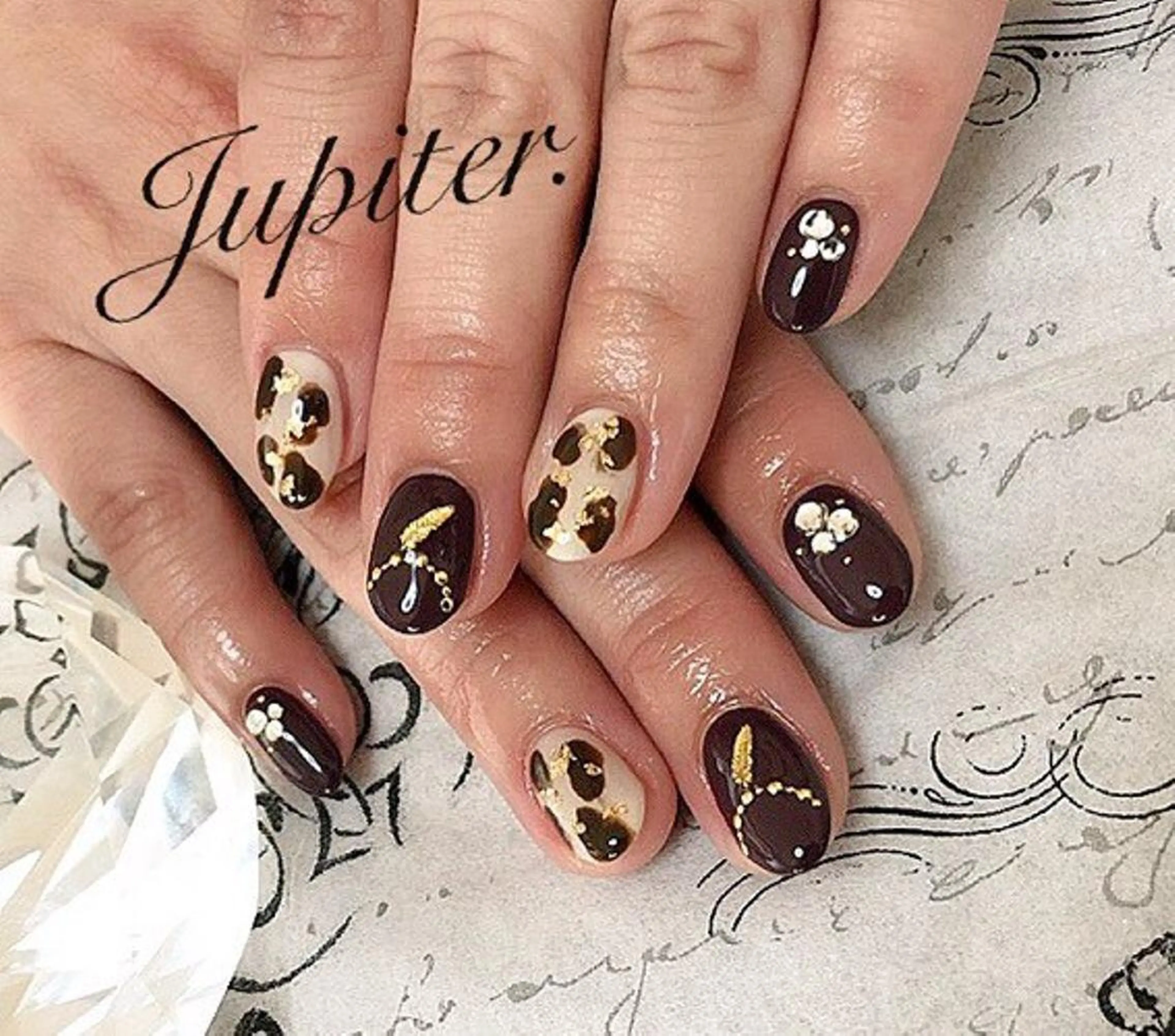 ネイル アニマル柄 ボルドー ハンドネイル PrivateSalon Jupiter所属・Jupiter .のネイルデザイン