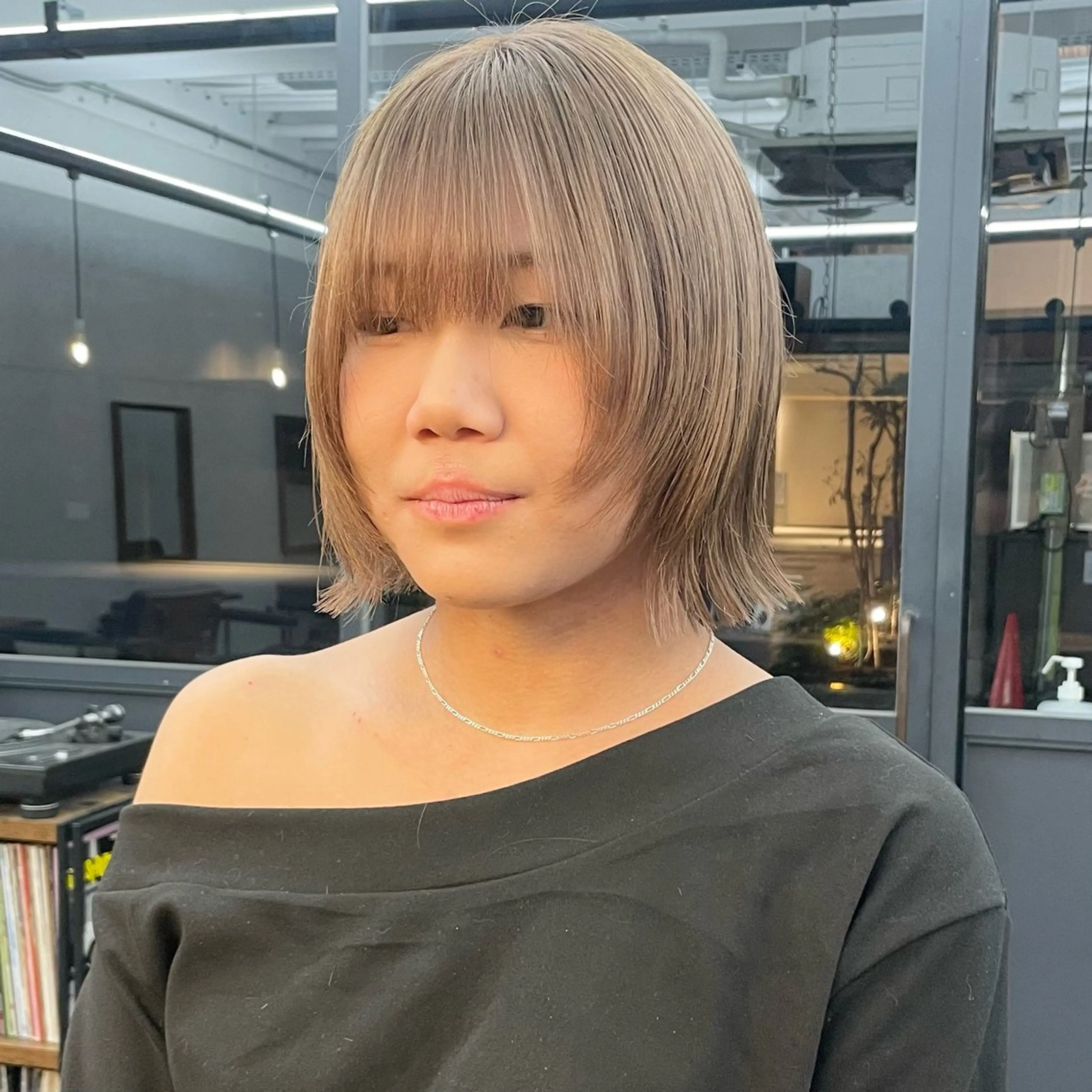 ショート カラー メンズ メンズブリーチ メンズウルフカット ベージュカラー ブリーチ ミルクティーベージュ カット ヘアカラー トリートメント ヘアセット ✂︎ウルフ・ショート ✂︎MIKUNIのヘアスタイル