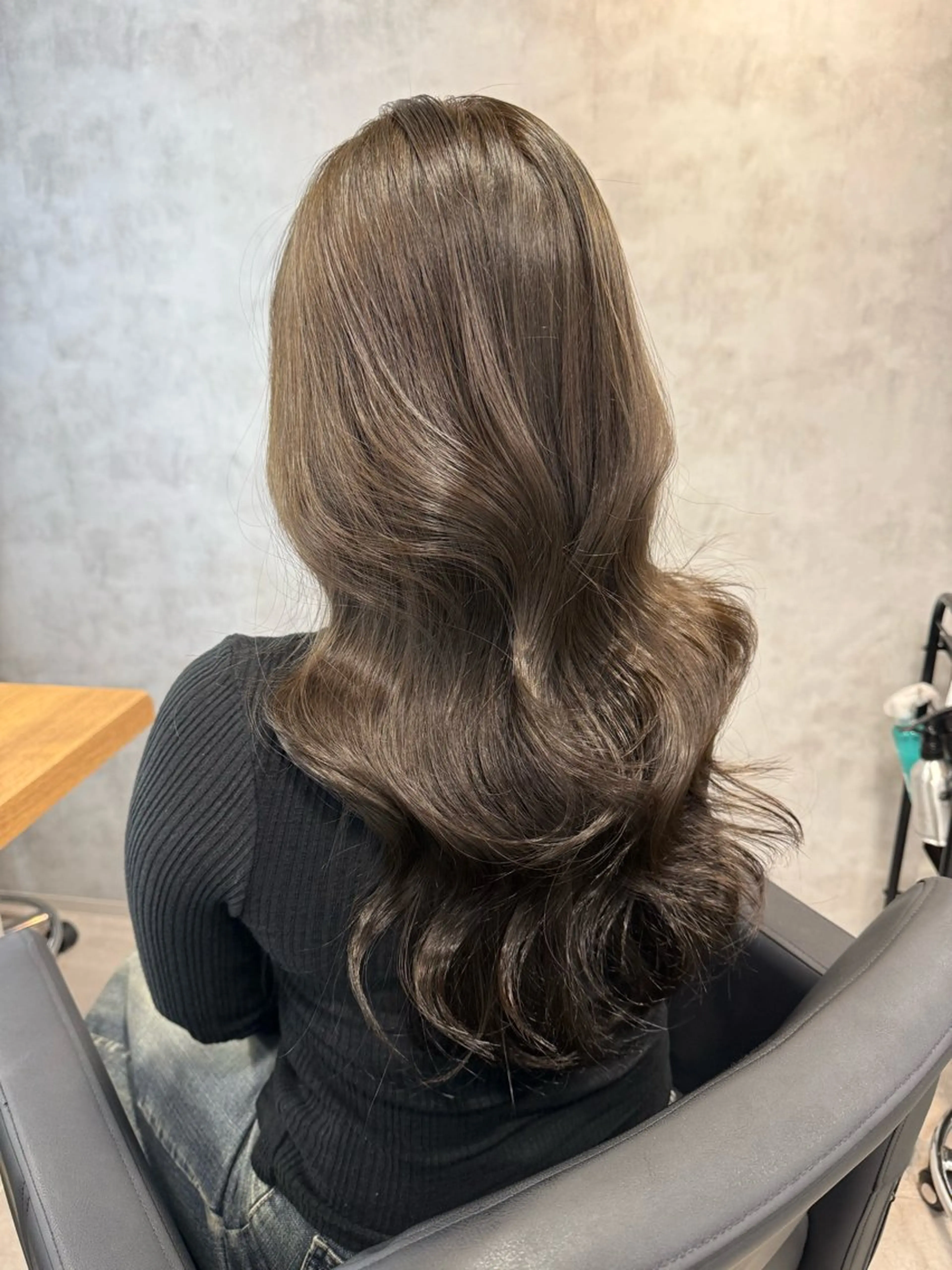 ミディアム カラー カット ヘアカラー トリートメント ヘアセット レイヤー×透明感カラ ーHAYATOのヘアスタイル