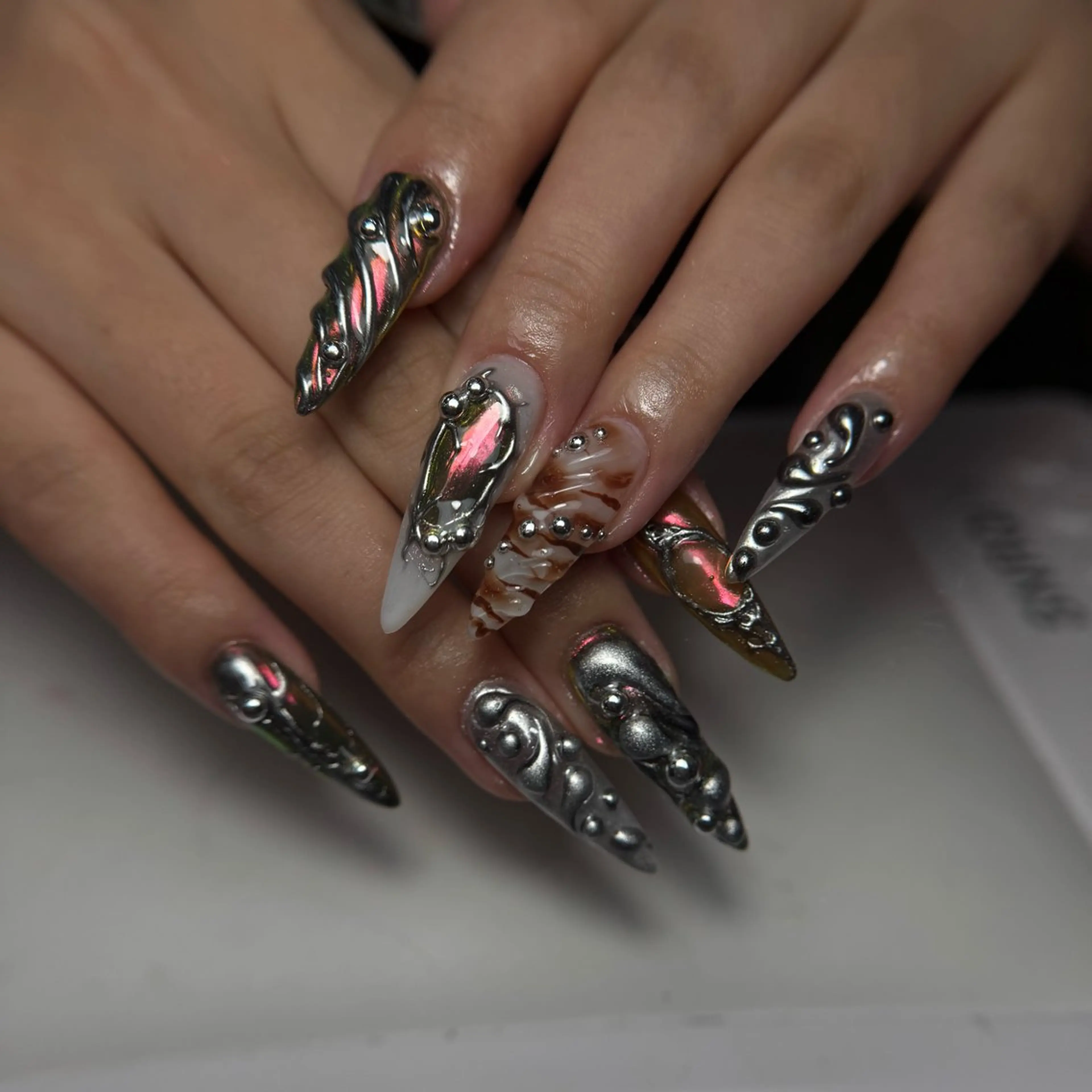ネイル フレンチネイル グラデーション 韓国ネイル マグネットネイル シンプルネイル ハンドネイル CoMo Nail Studio所属・CoMo Nailのネイルデザイン