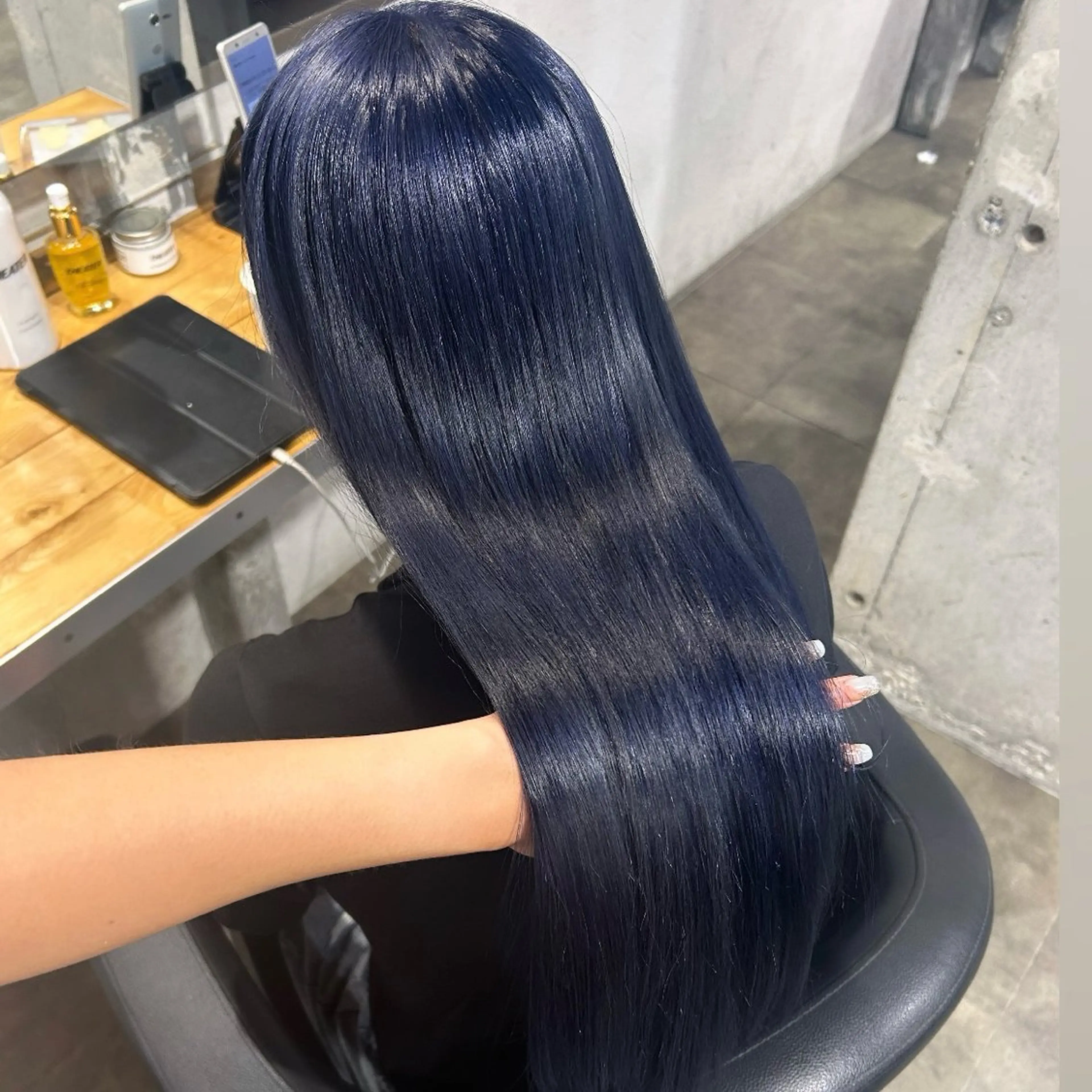 ロング トリートメント IS所属・横浜美容室/透明感 カラー/レイヤーのヘアスタイル