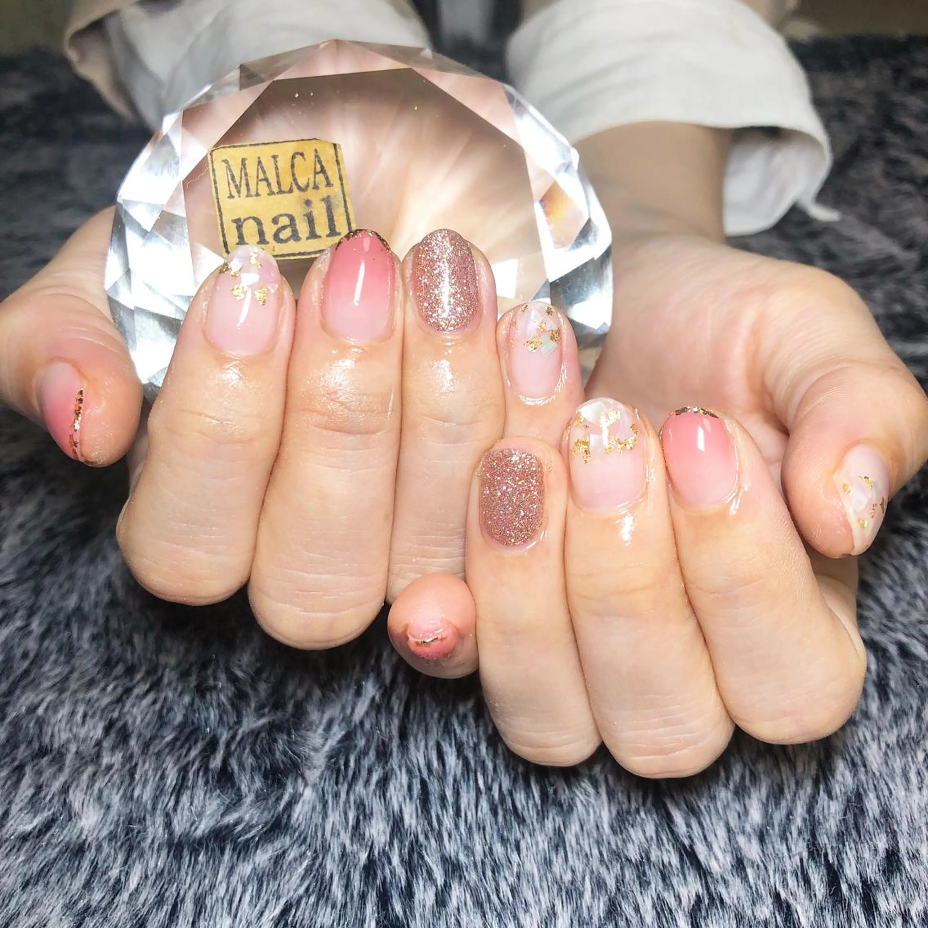 ミディアム カラー パーマ キッズ ネイル マツエク・マツパ MALCAnail(マルカネイル)所属・荒木 莉奈のネイルデザイン