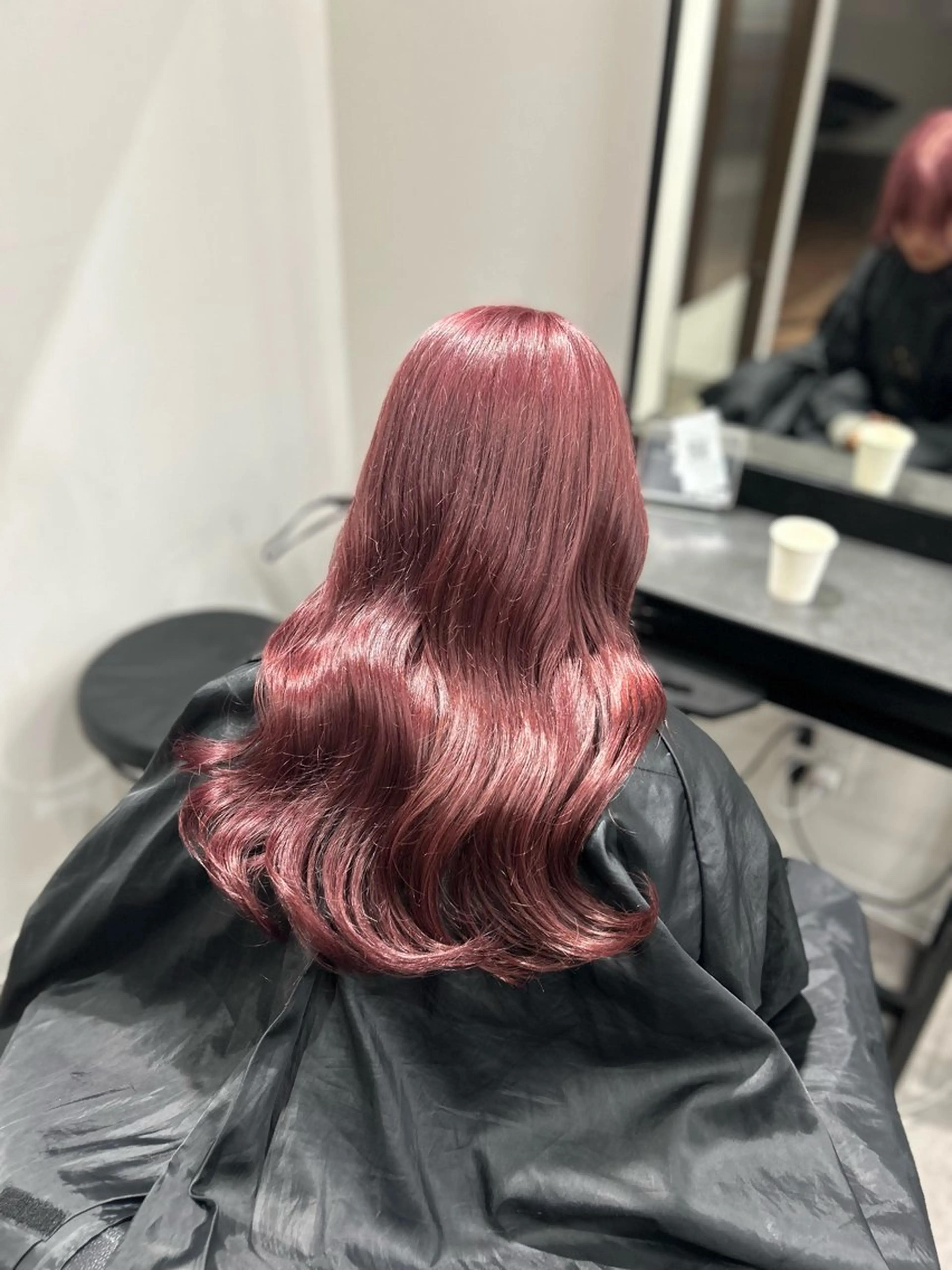 セミロング カラー ヘアアレンジ ピンクカラー カット ヘアカラー トリートメント ヘアセット 💎韓国/ レイヤー カット/ 暖色🫧のヘアスタイル