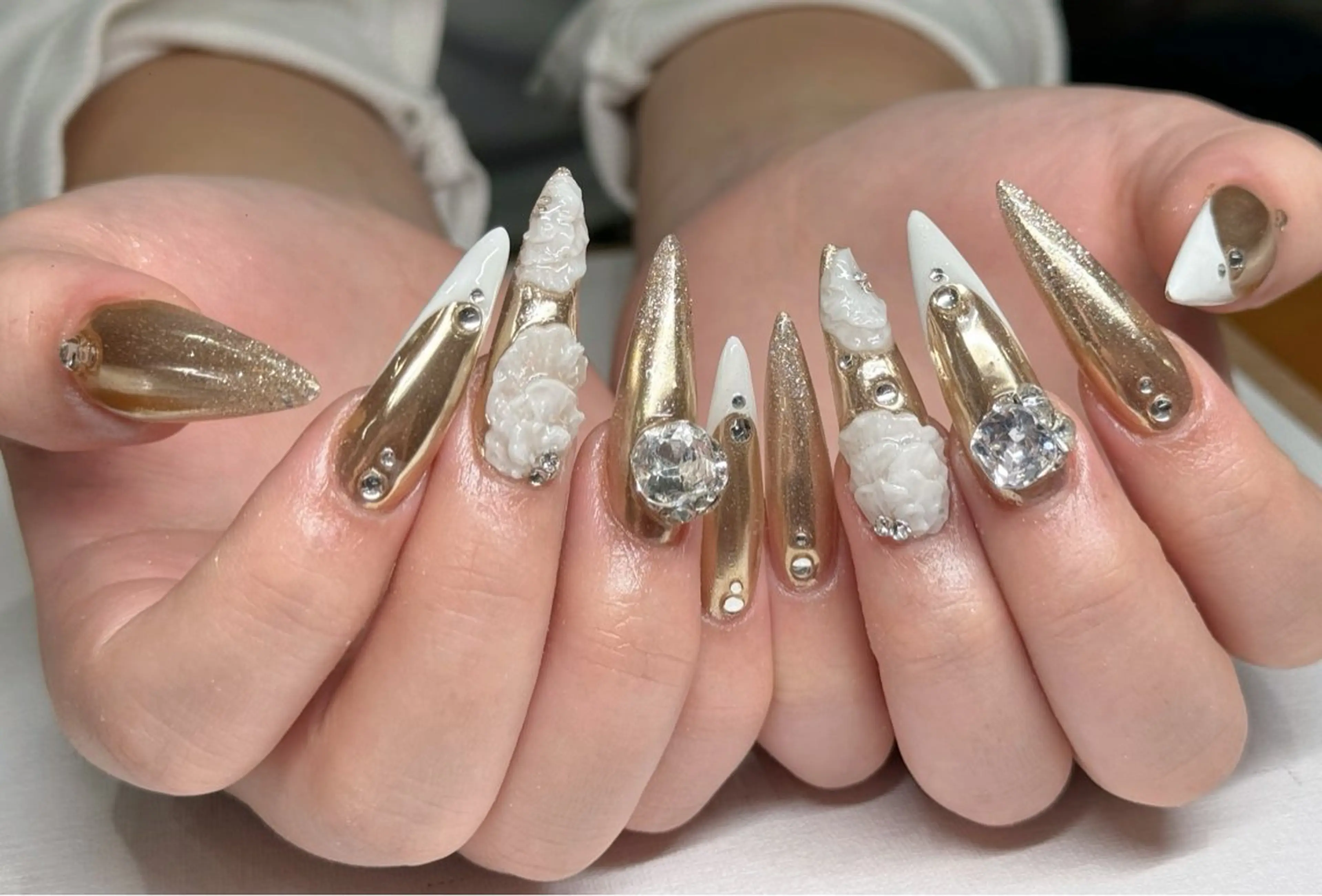 ネイル 成人式 ジェルネイル ニュアンスネイル シンプルネイル ハンドネイル MILO 168 池袋のネイルデザイン