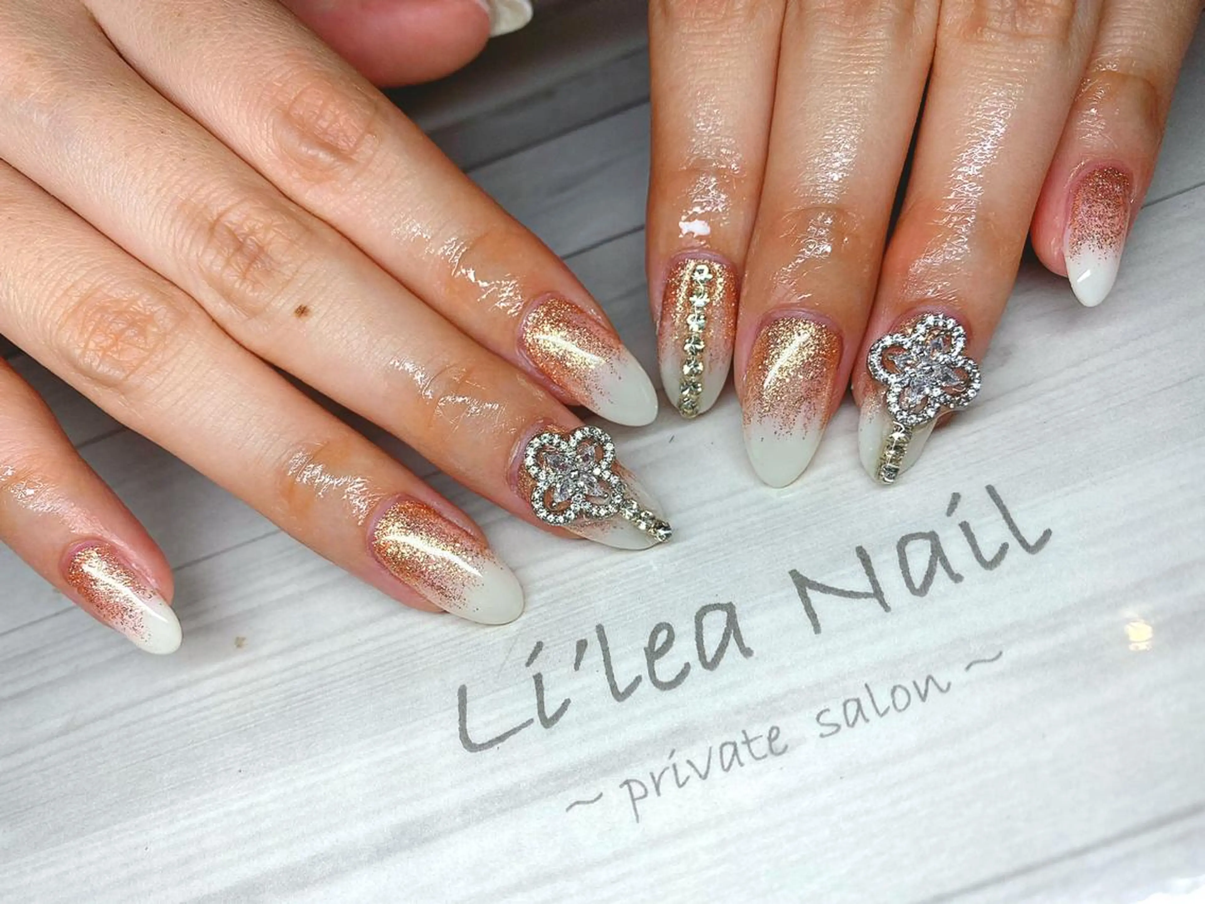 ネイル Li'leaNail AINAのネイルデザイン