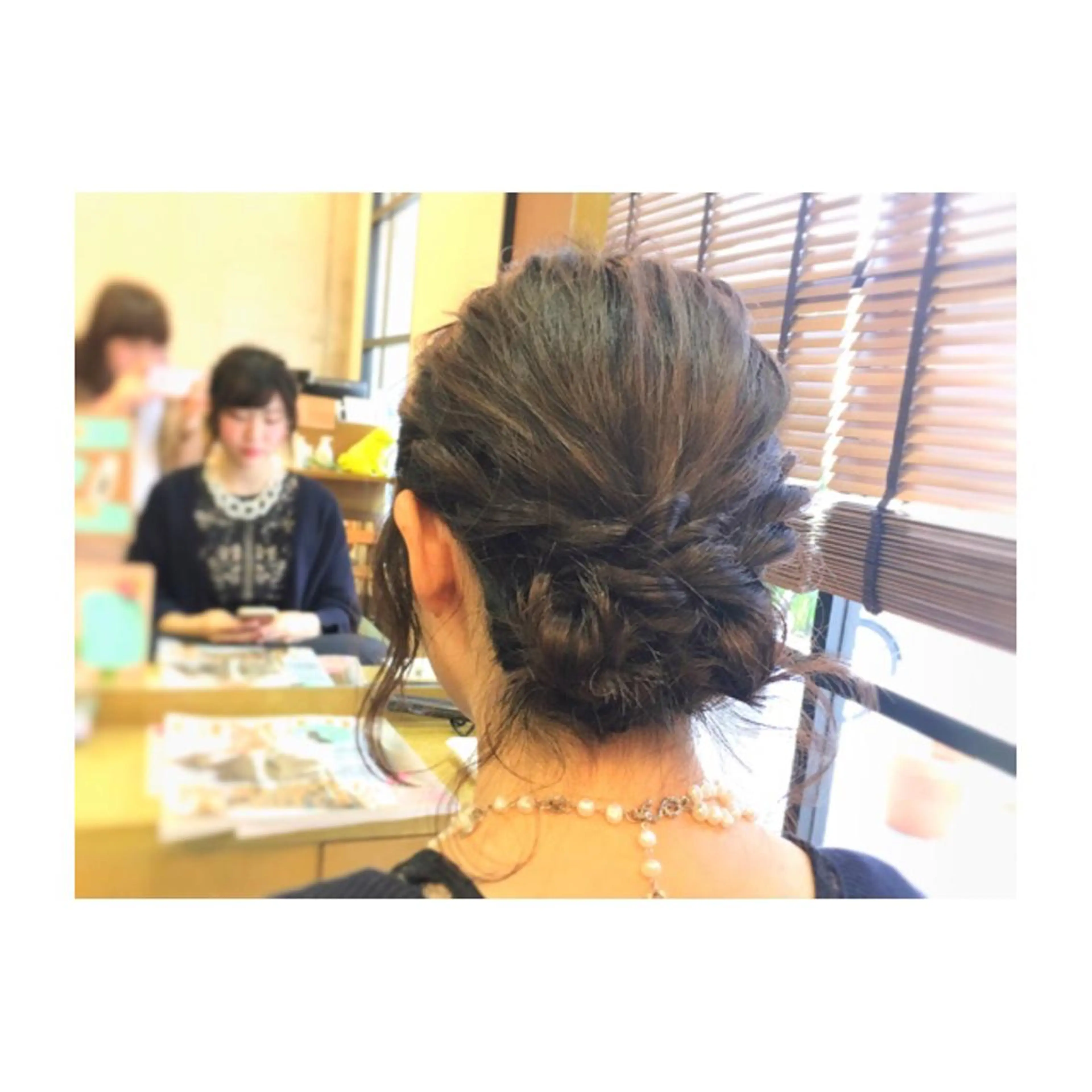 ミディアム カラー パーマ ヘアアレンジ ツイスパ・波巻き 🩵片平和香奈のヘアスタイル